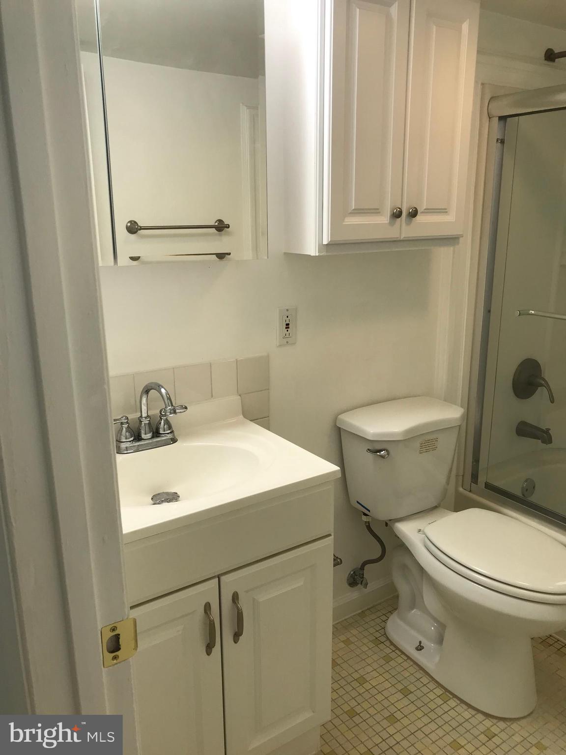 DALE CITY - Residential Lease