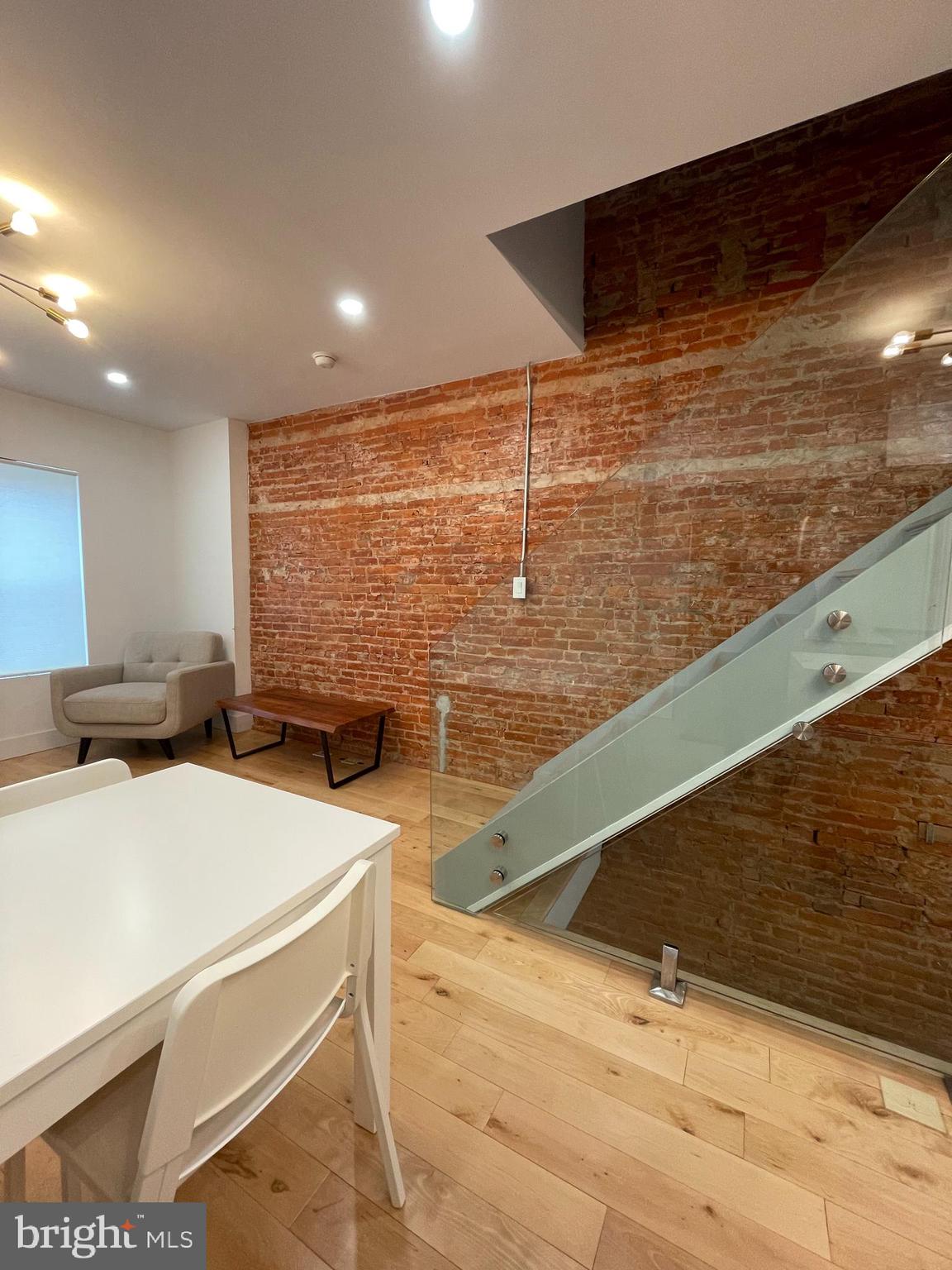 PENNSPORT - Residential Lease