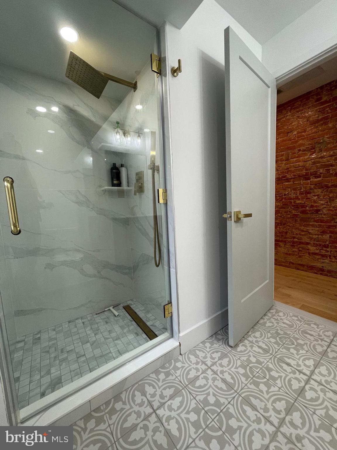 PENNSPORT - Residential Lease