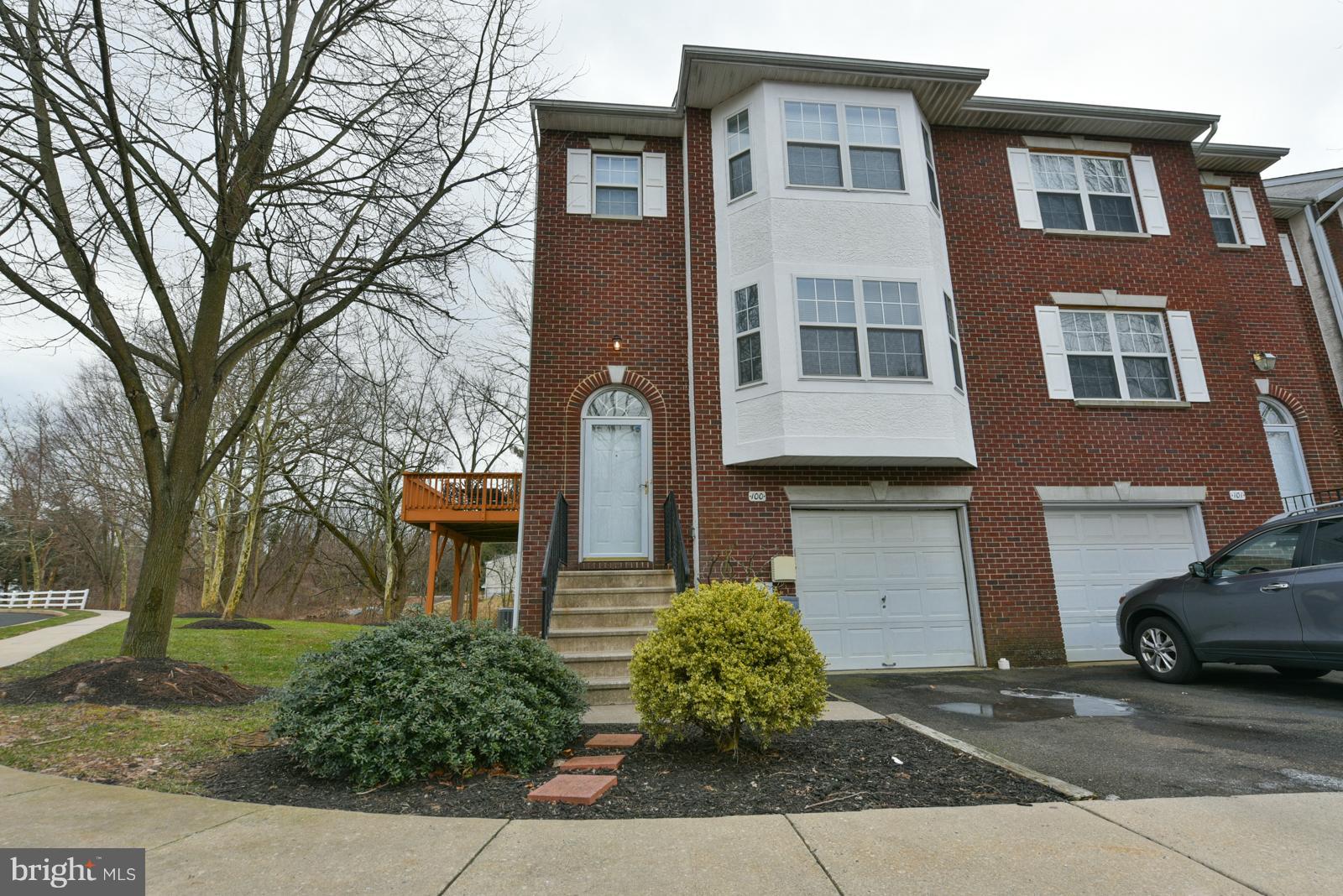 PINE TREE RIDGE - Residential