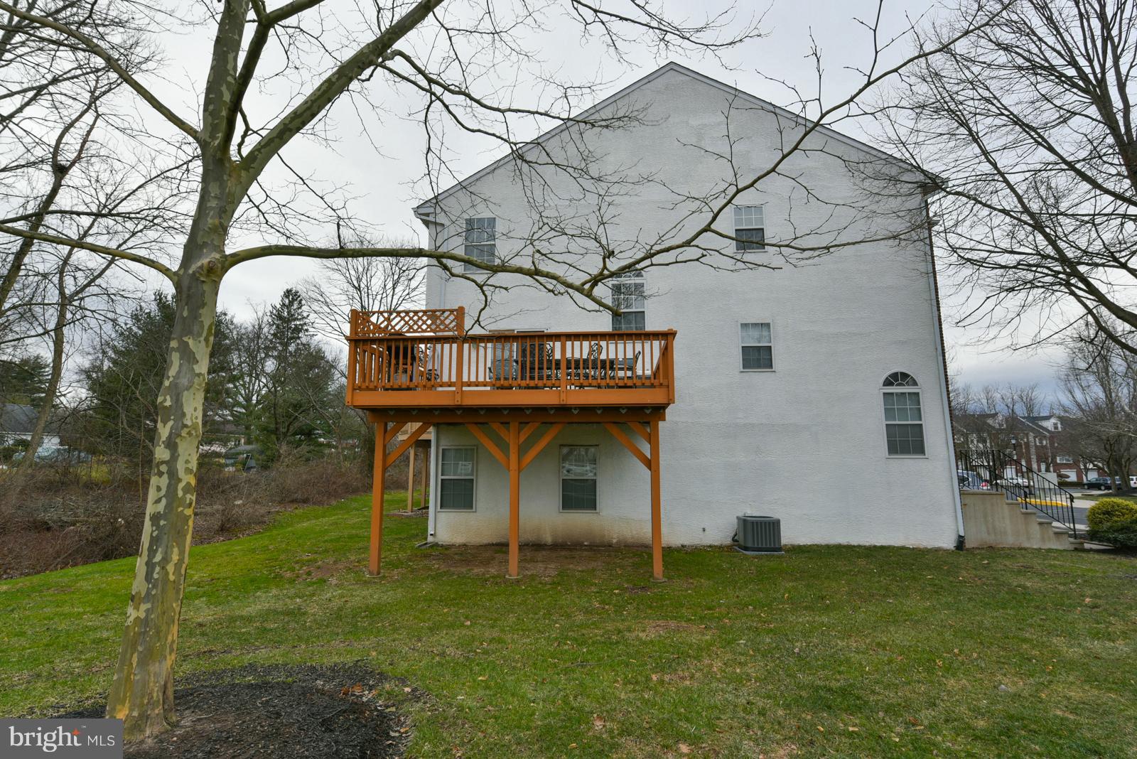 PINE TREE RIDGE - Residential