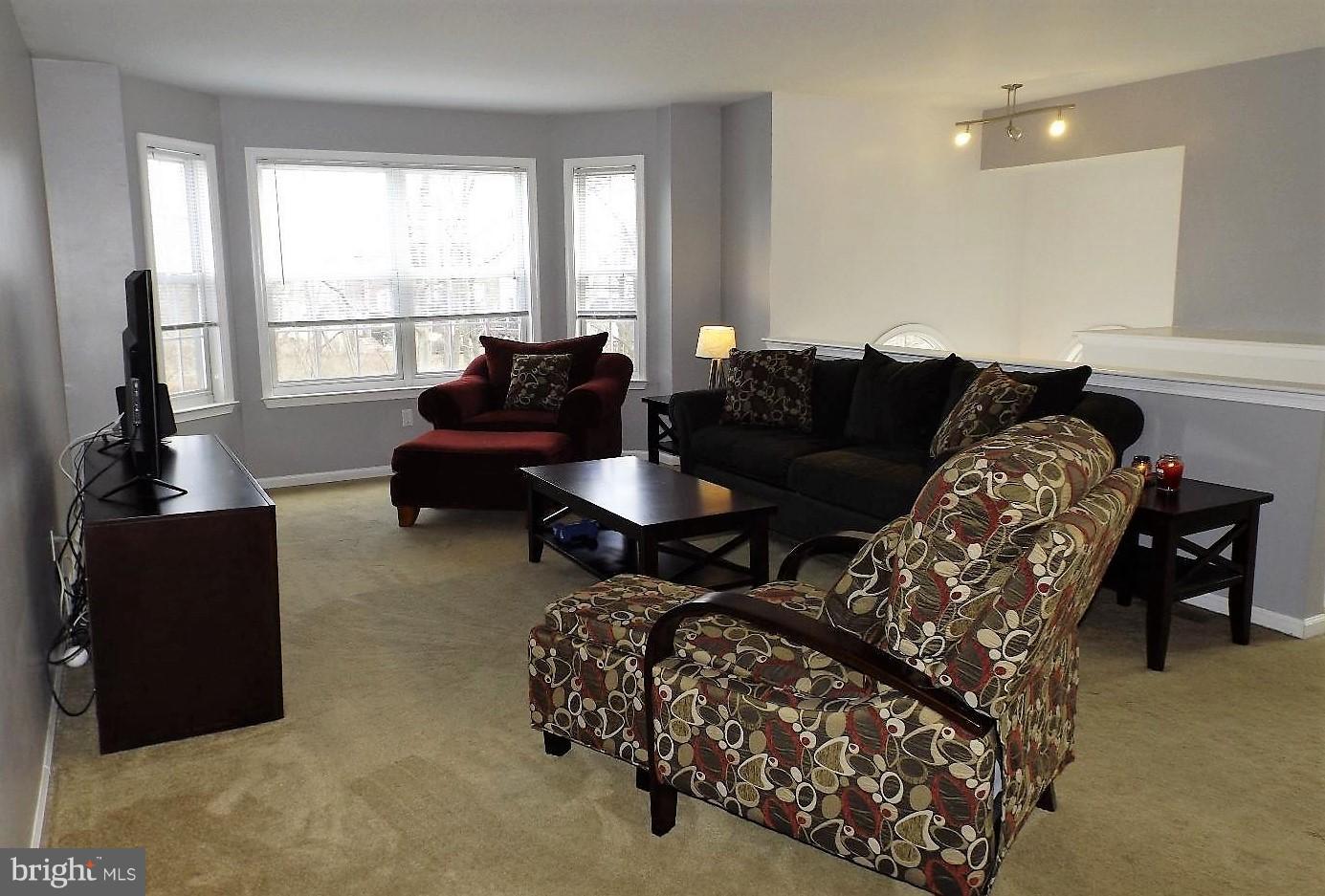 PINE TREE RIDGE - Residential