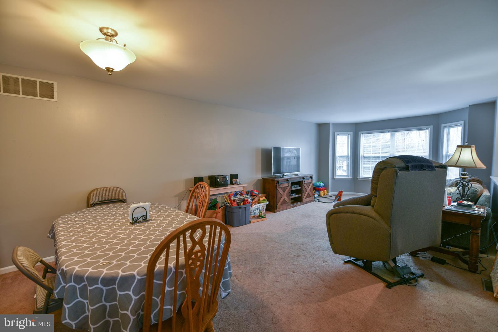 PINE TREE RIDGE - Residential