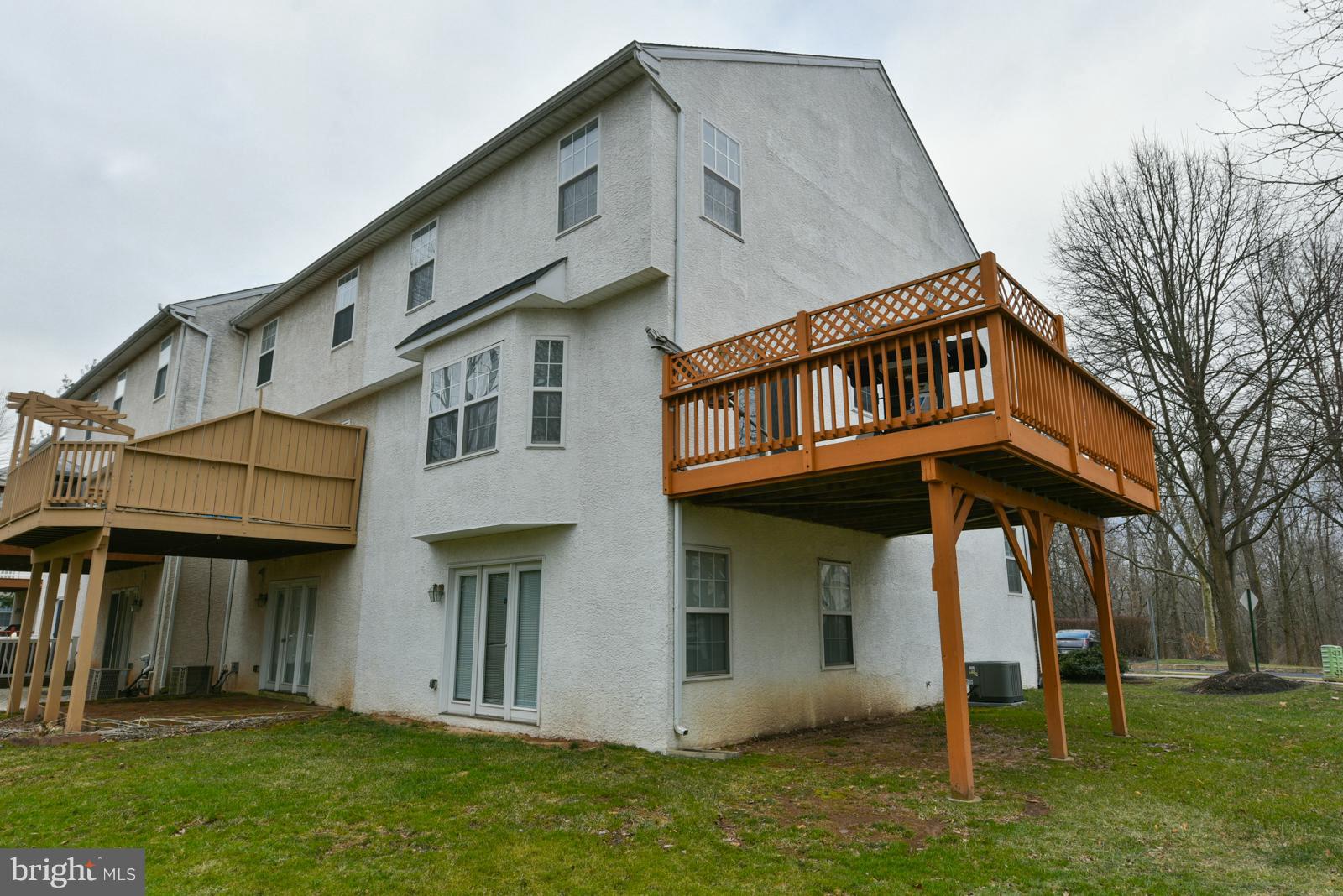 PINE TREE RIDGE - Residential