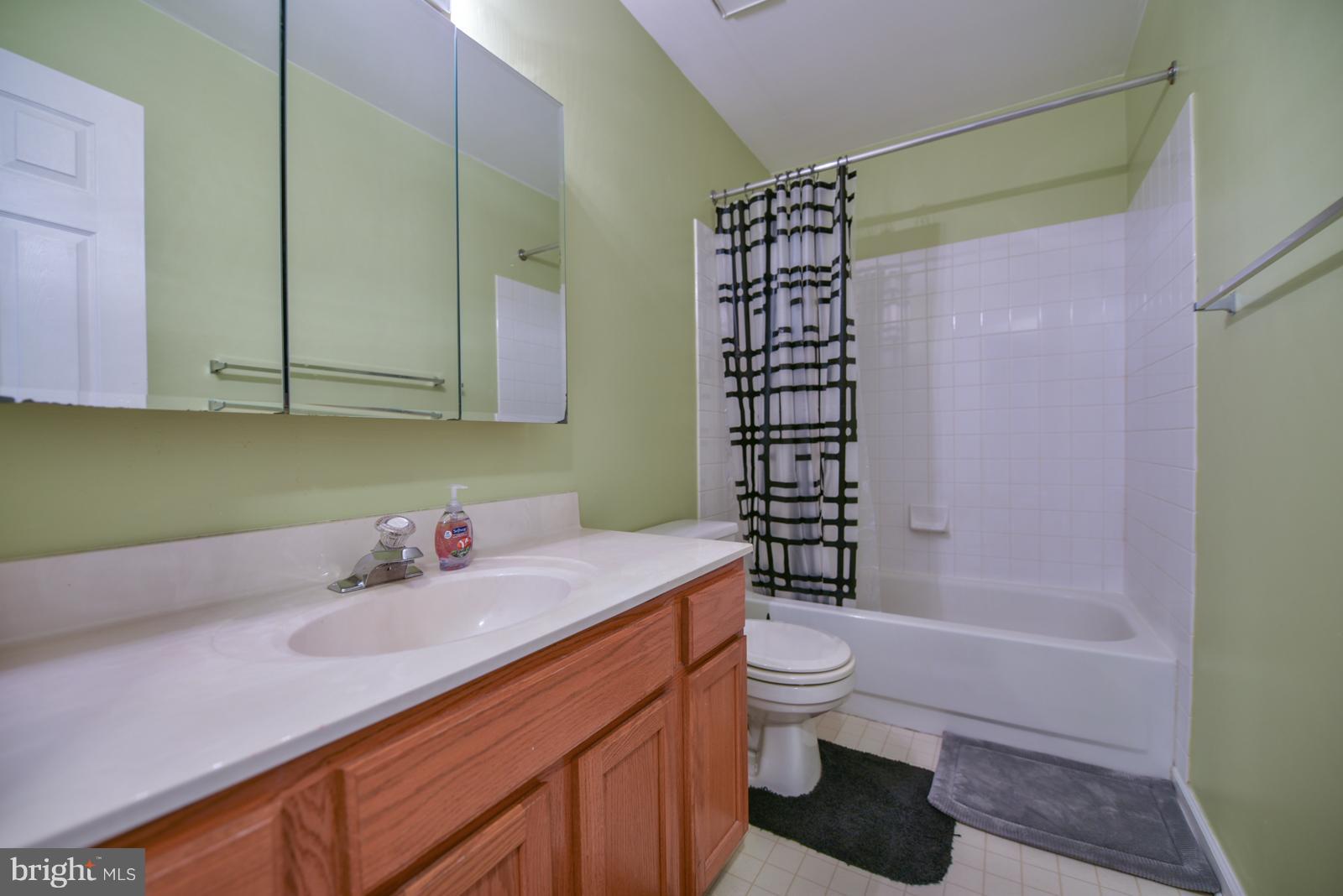 PINE TREE RIDGE - Residential