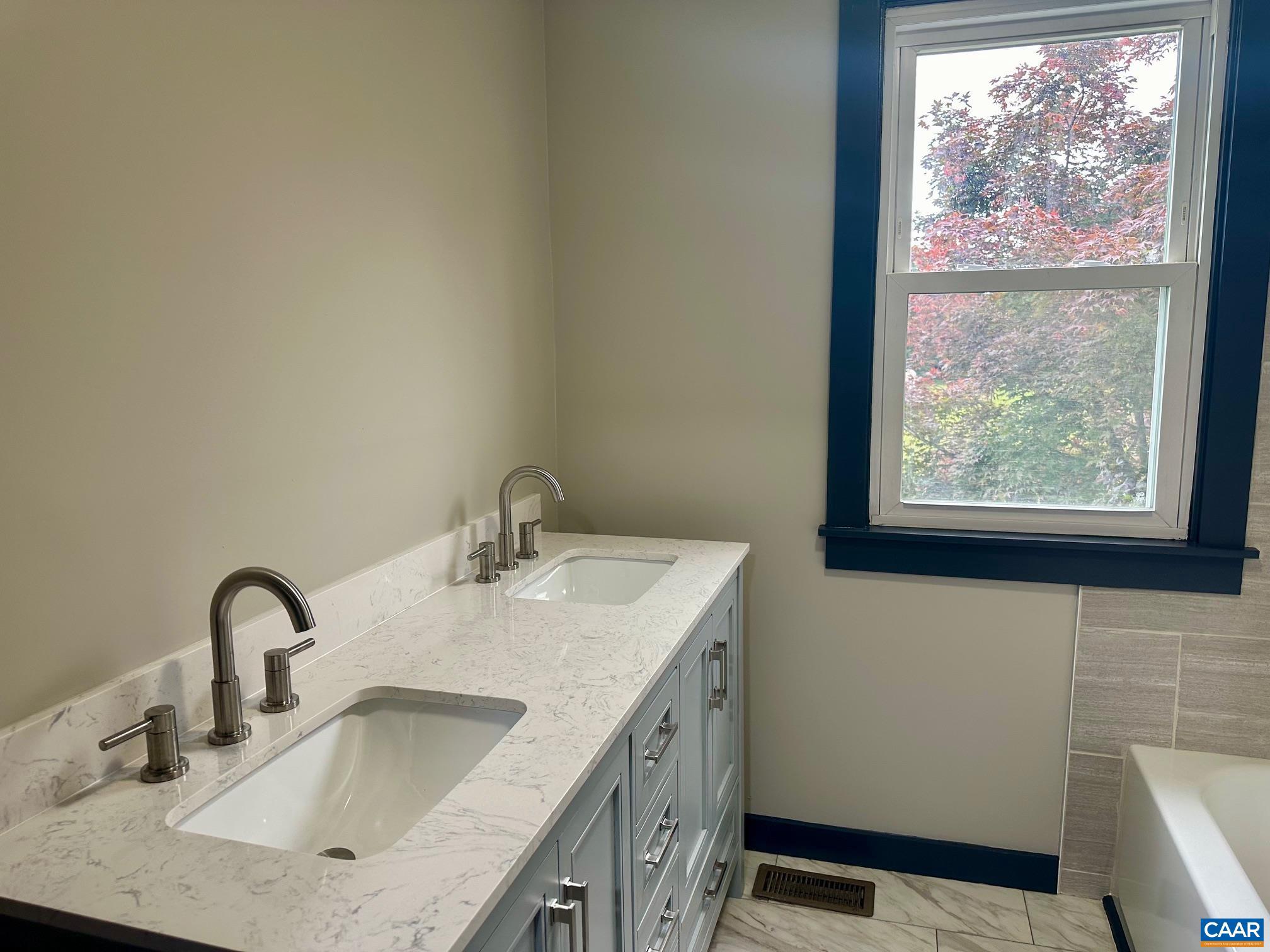 UNKNOWN - Residential Lease