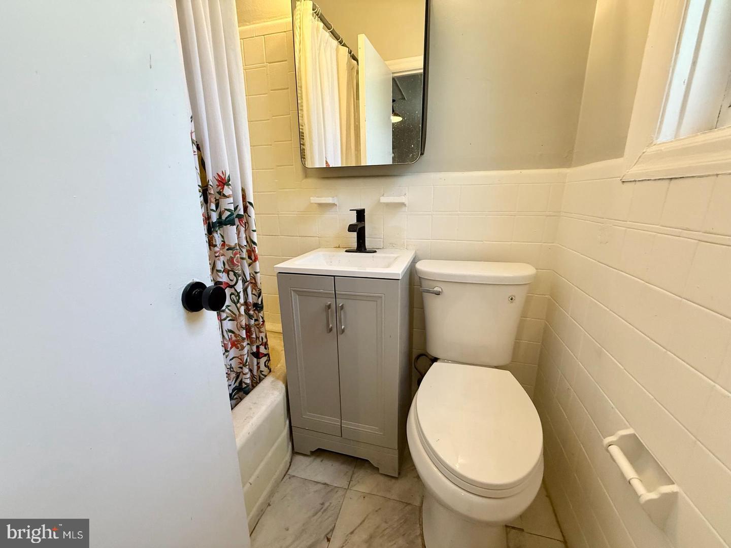 SOCIETY HILL - Residential Lease