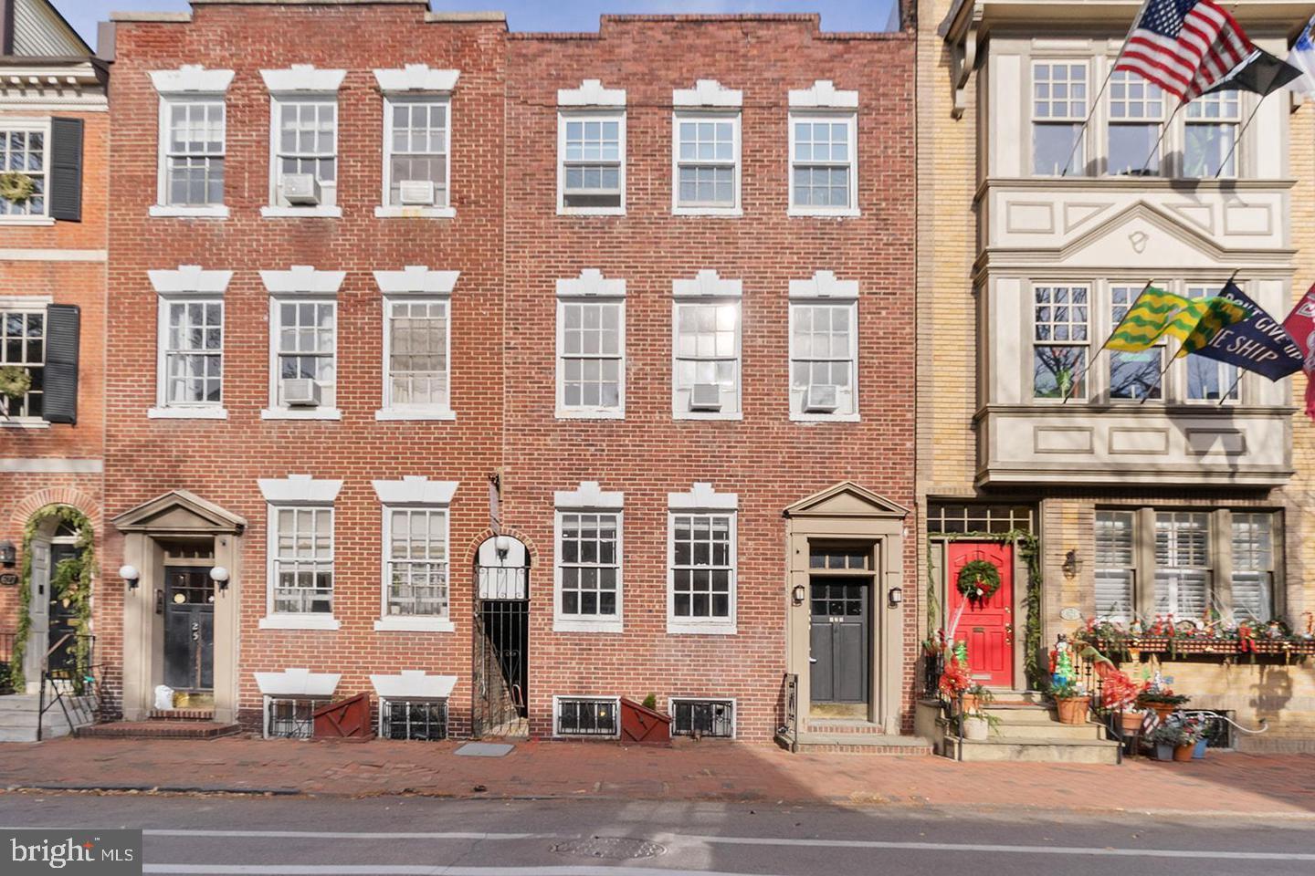 SOCIETY HILL - Residential Lease