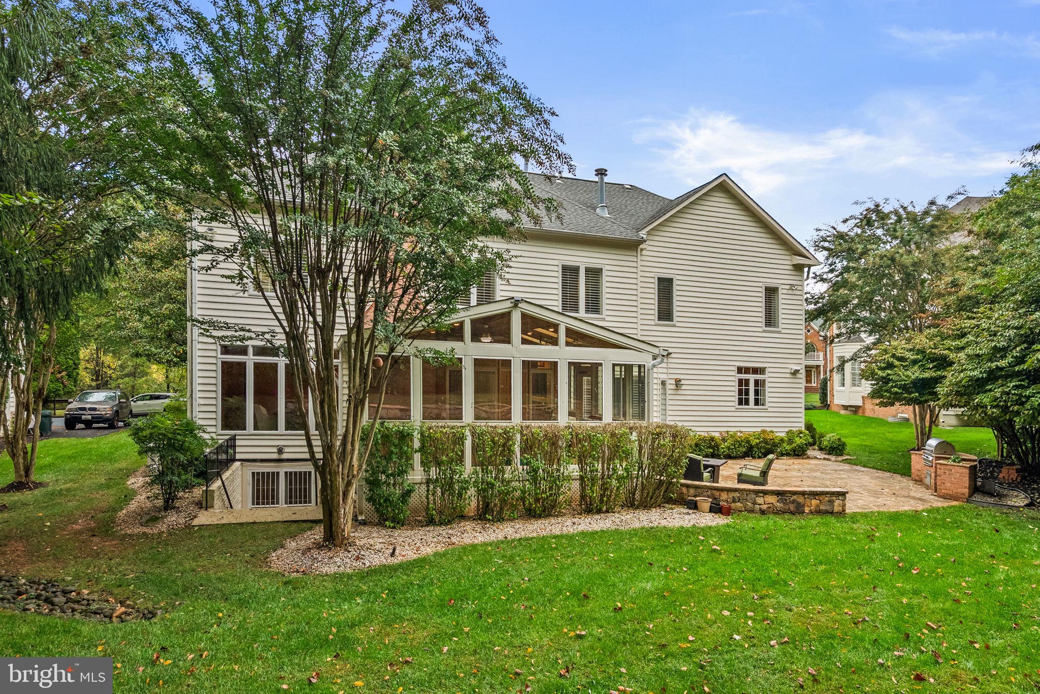 WILLOWS OF POTOMAC - Residential