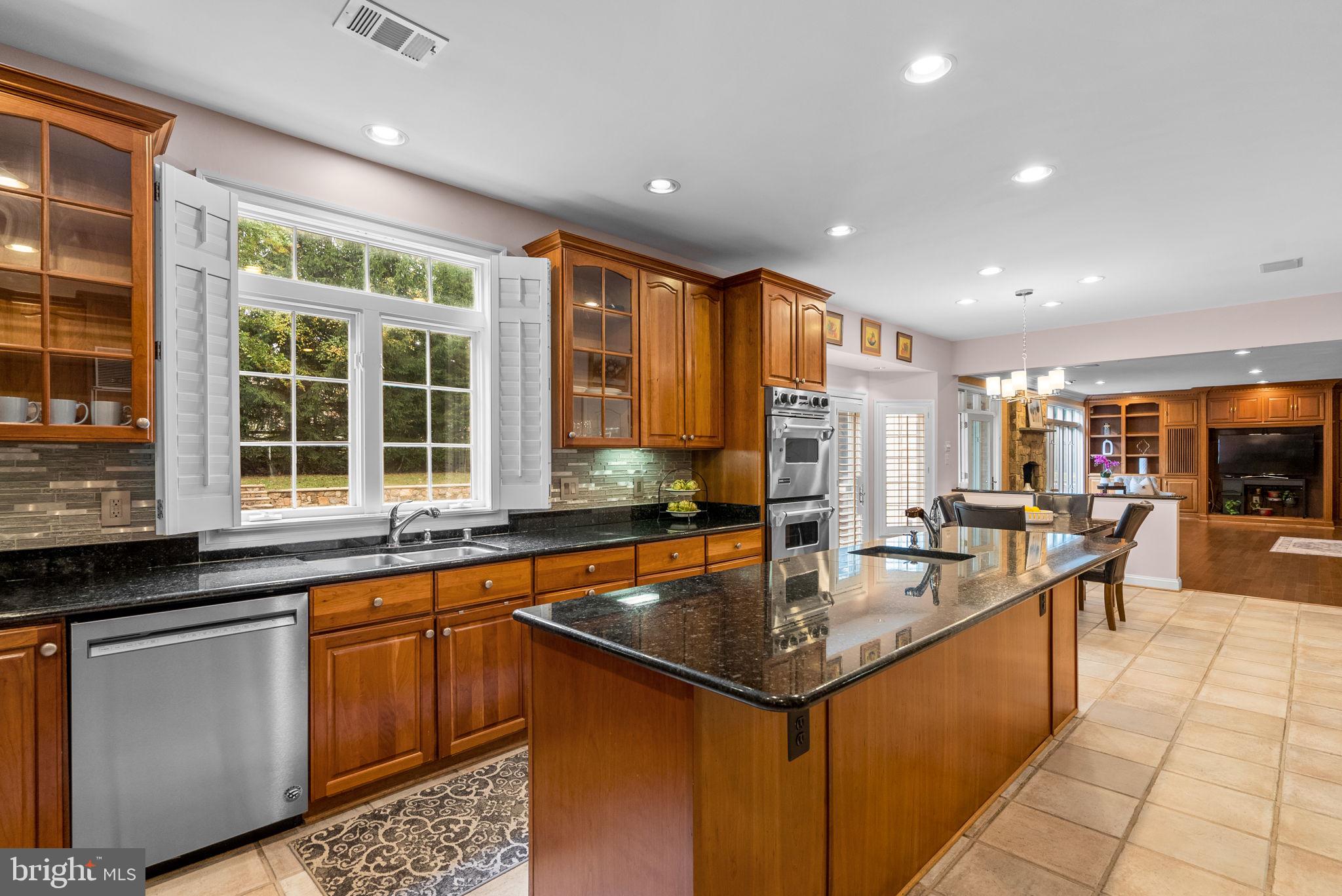 WILLOWS OF POTOMAC - Residential