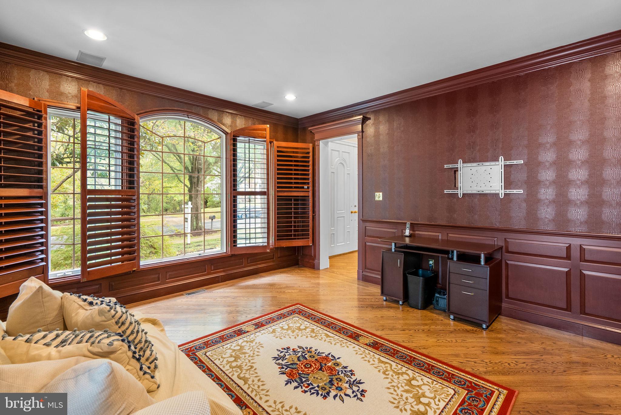 WILLOWS OF POTOMAC - Residential