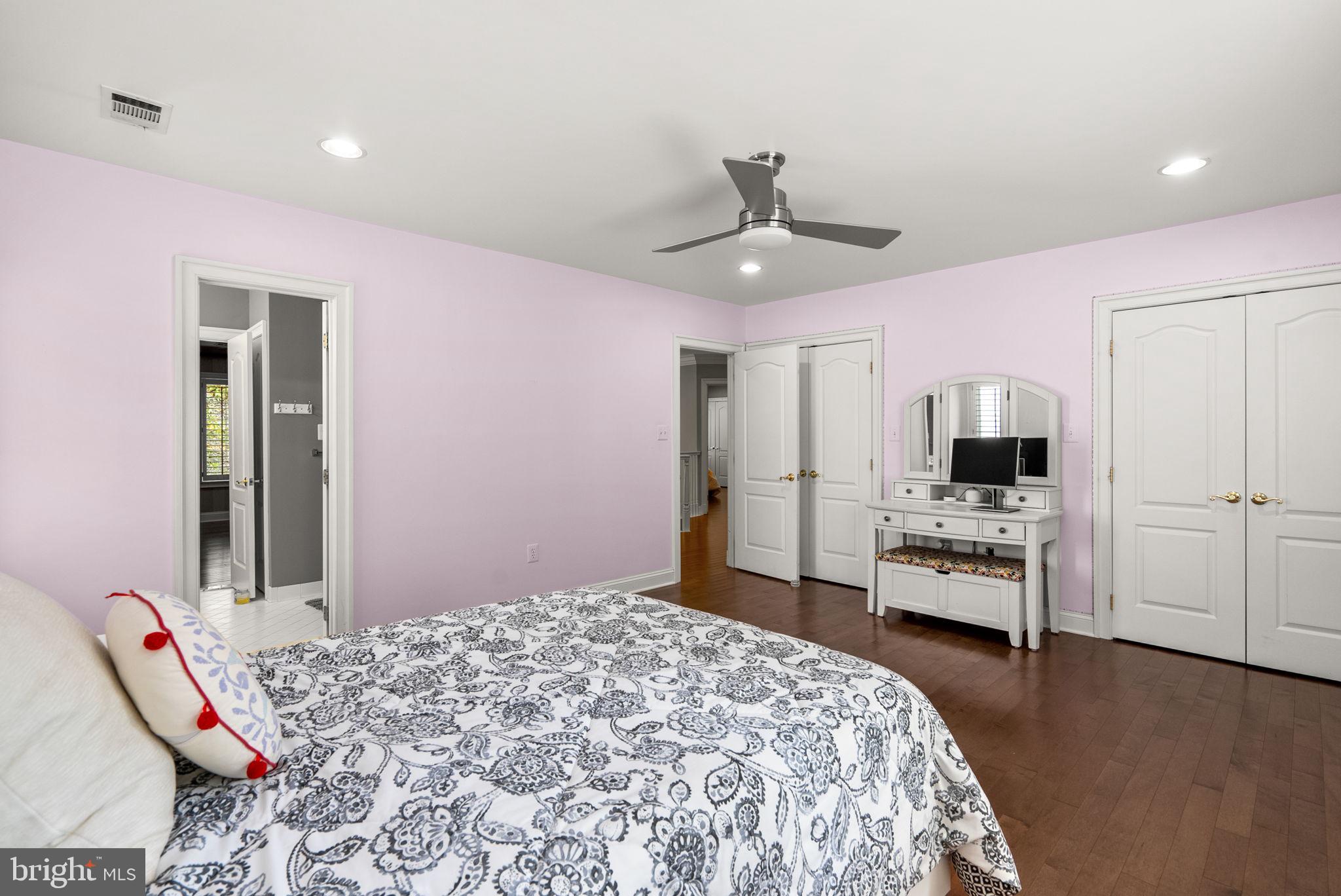 WILLOWS OF POTOMAC - Residential