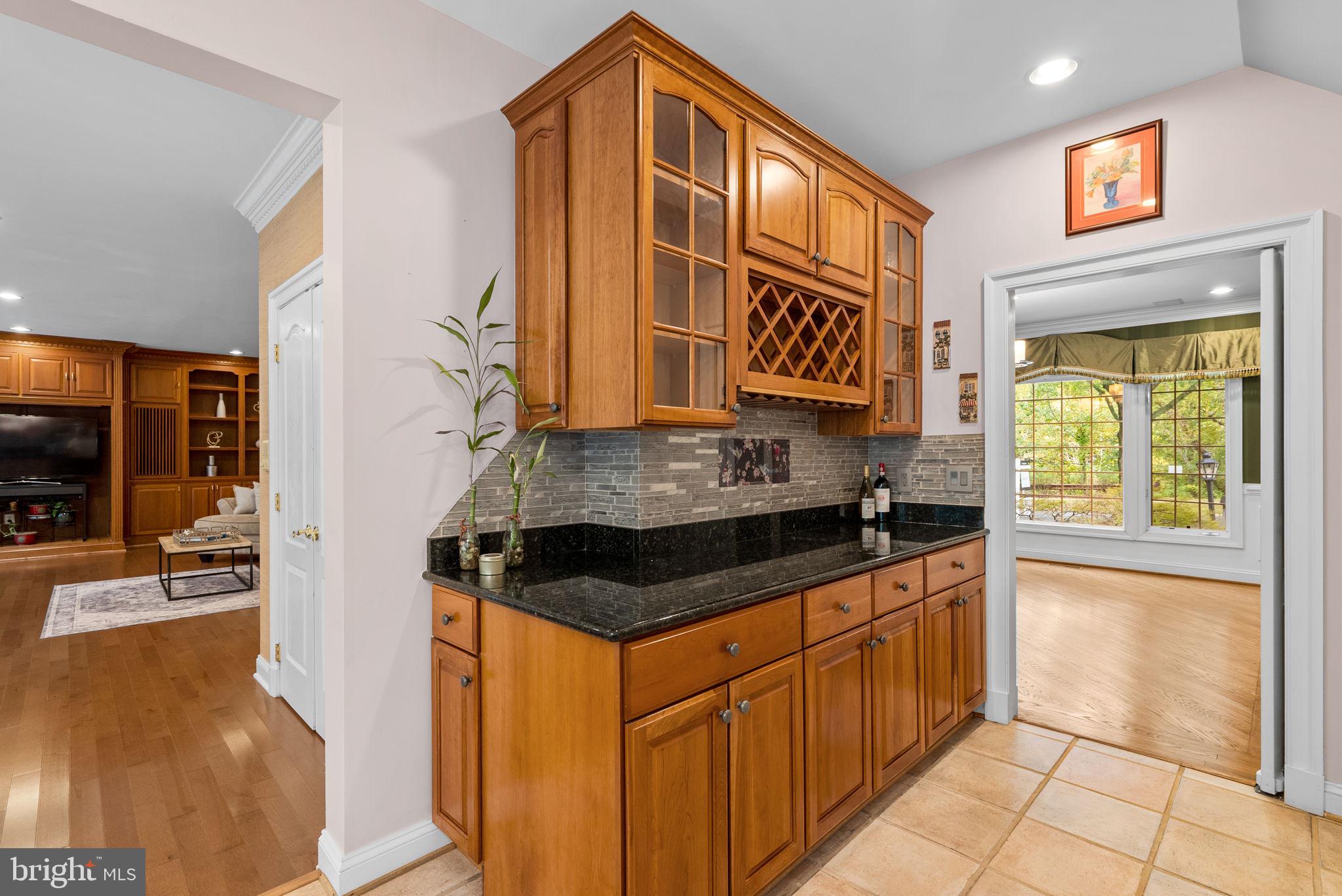 WILLOWS OF POTOMAC - Residential