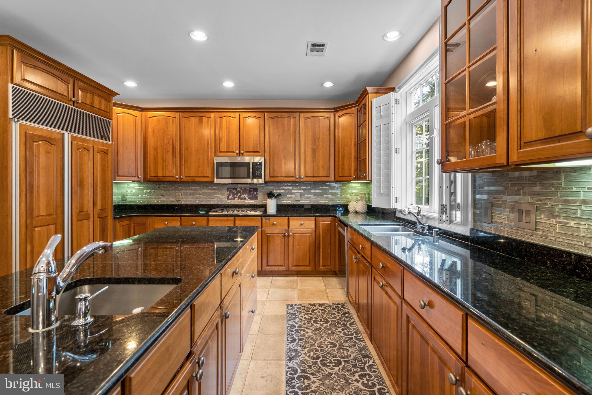 WILLOWS OF POTOMAC - Residential