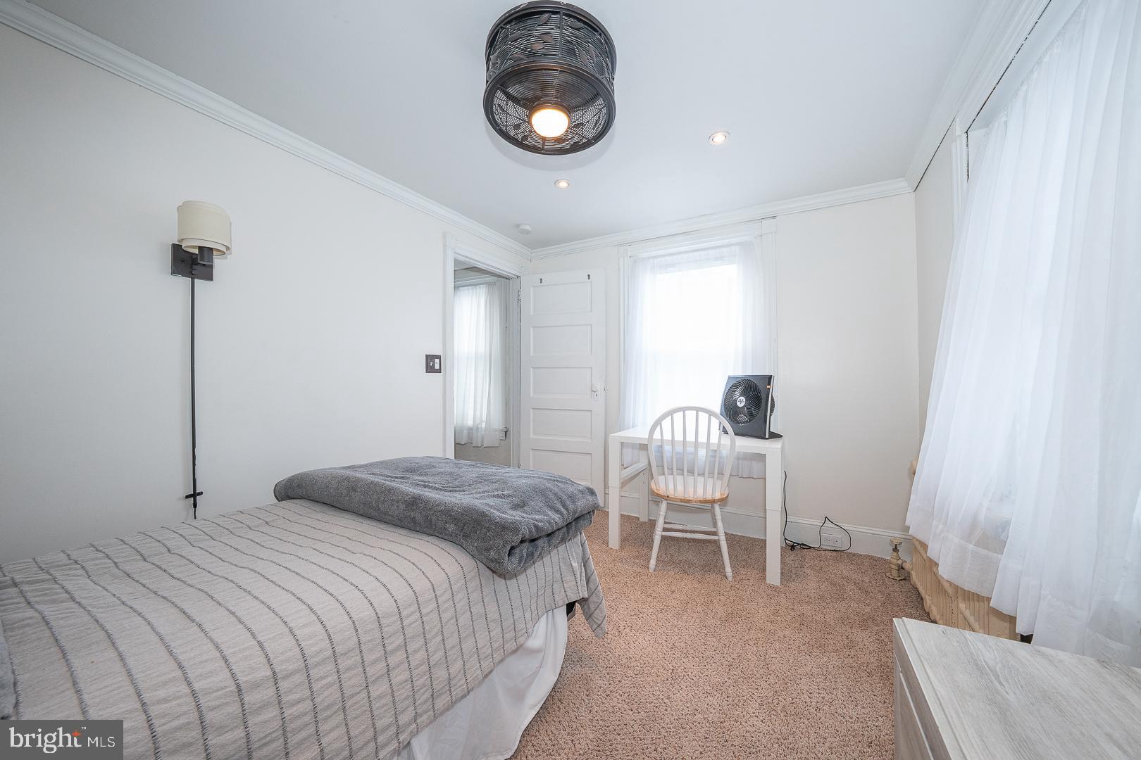 NORRISTOWN - Residential