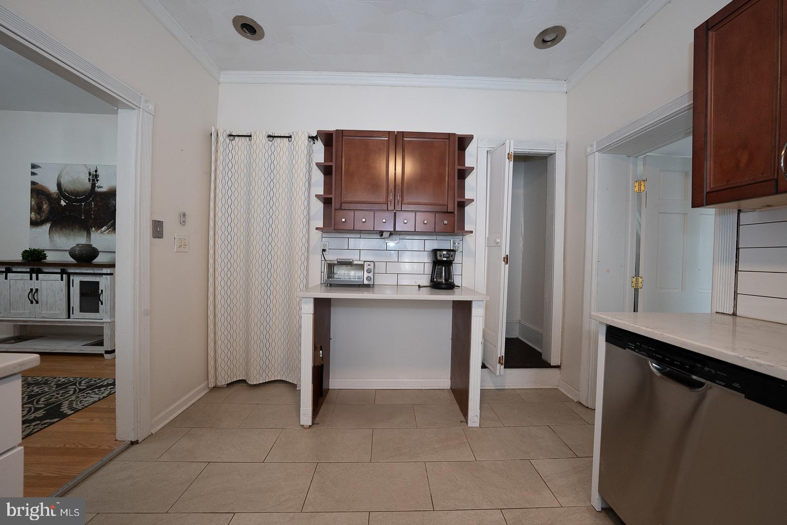 NORRISTOWN - Residential