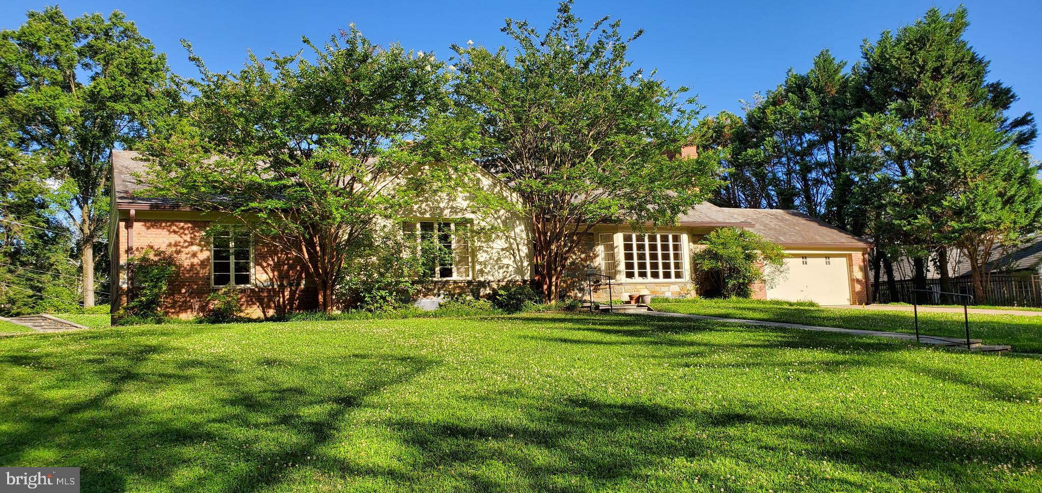 SPRING VALLEY - Residential