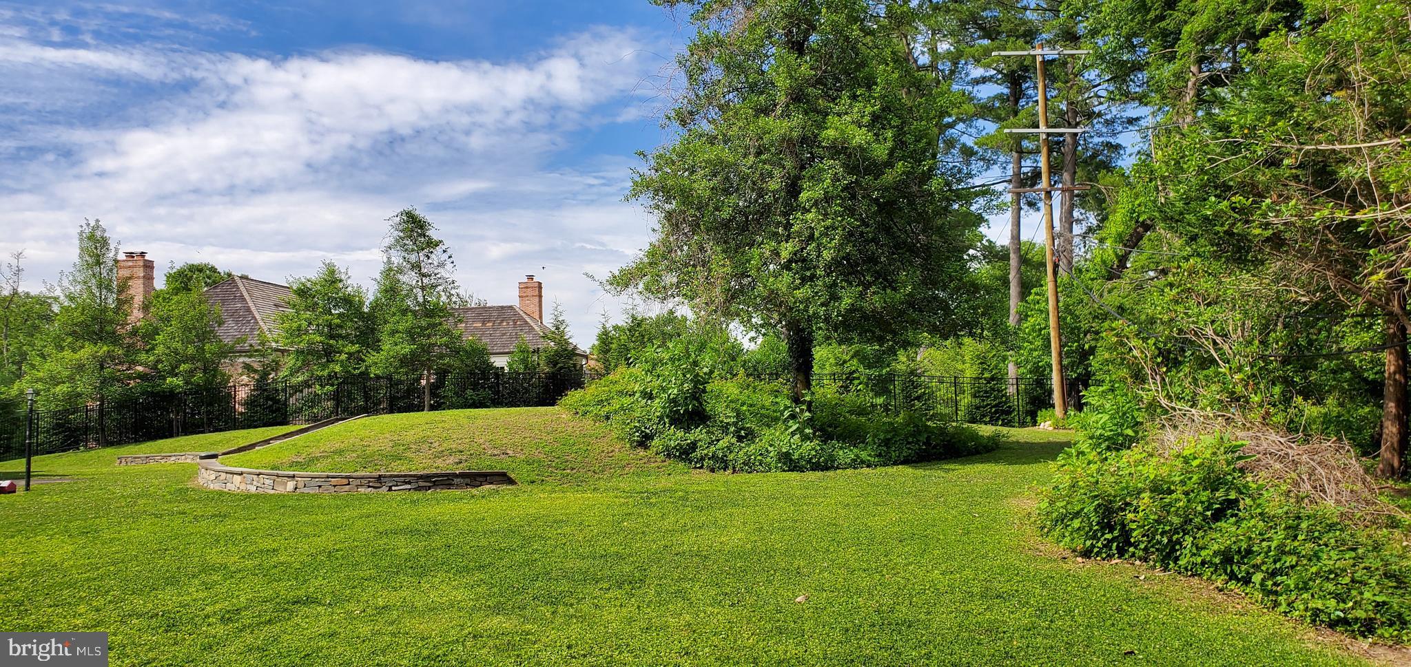 SPRING VALLEY - Residential