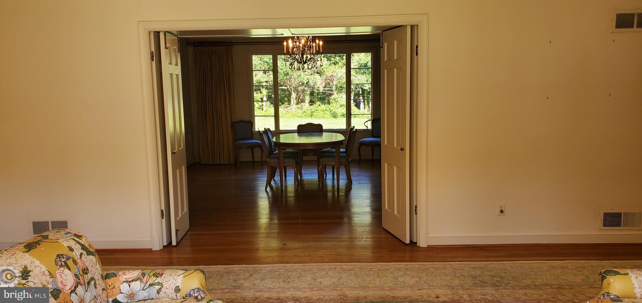 SPRING VALLEY - Residential