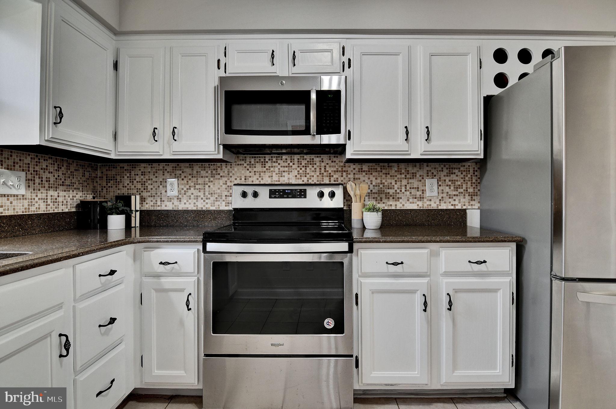 DOMINION SQUARE - Residential