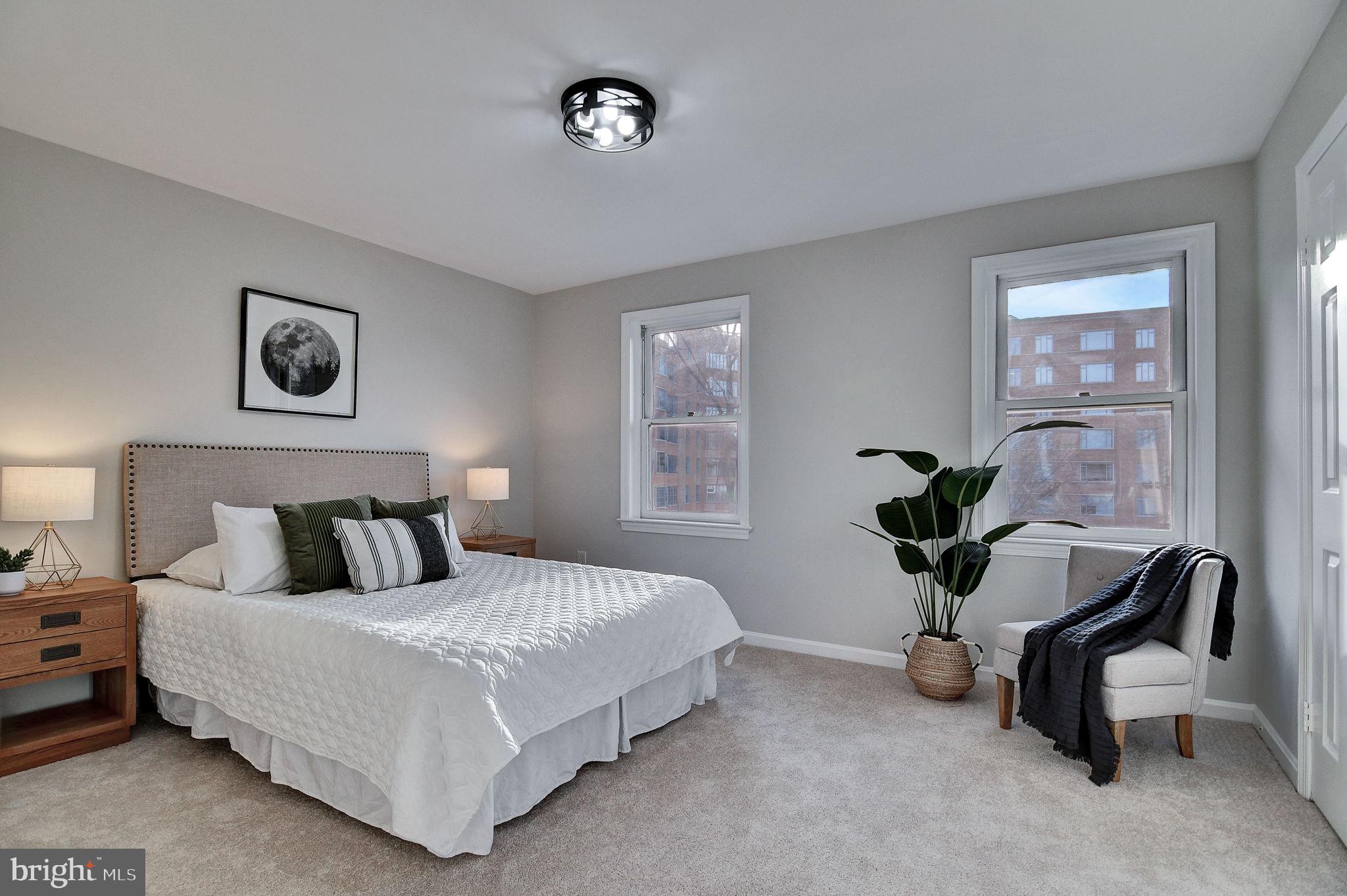 DOMINION SQUARE - Residential