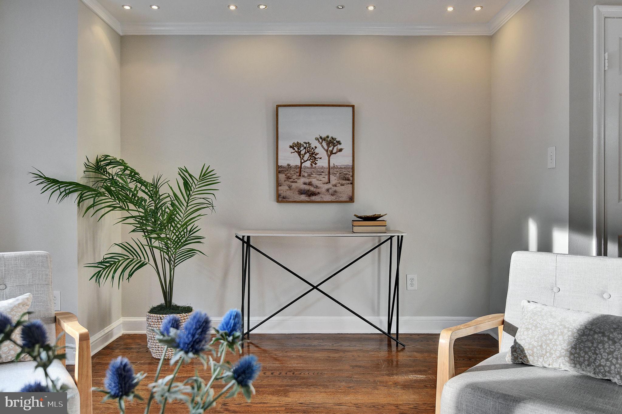 DOMINION SQUARE - Residential