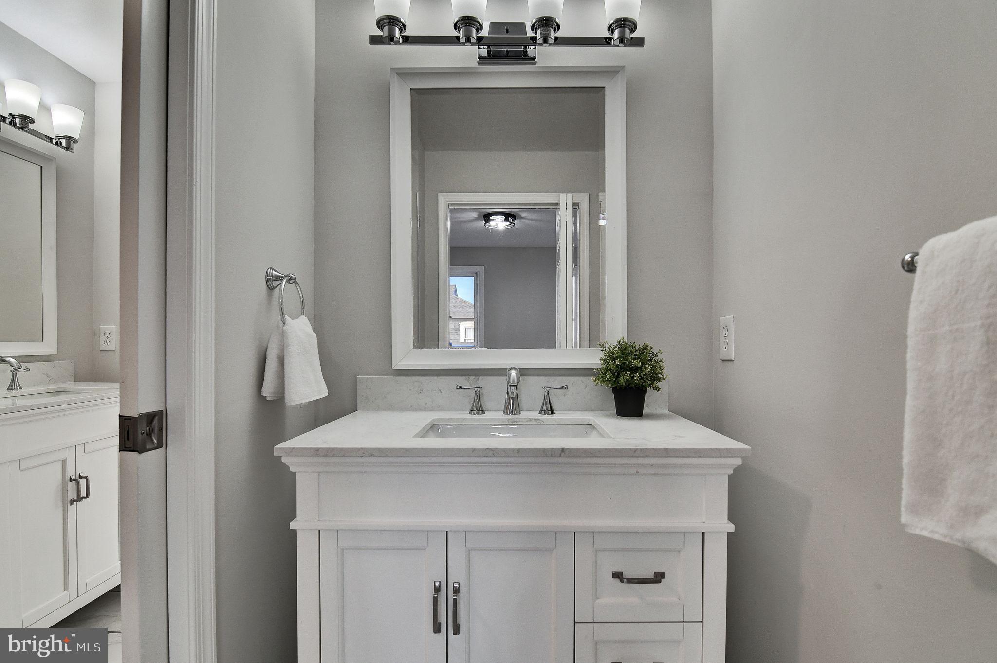 DOMINION SQUARE - Residential