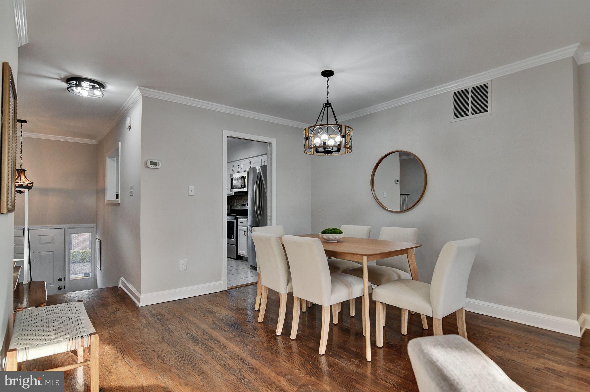 DOMINION SQUARE - Residential