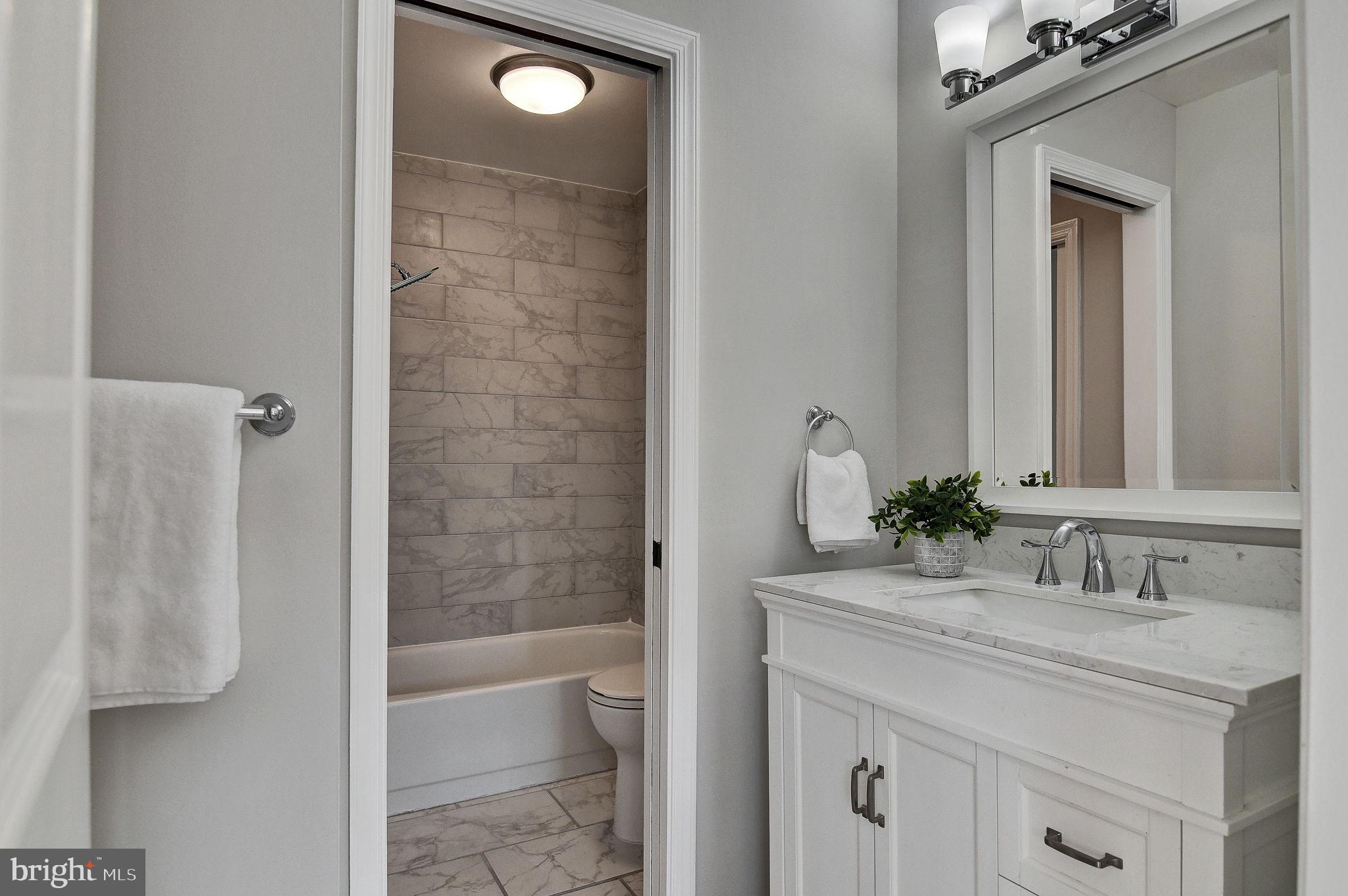 DOMINION SQUARE - Residential