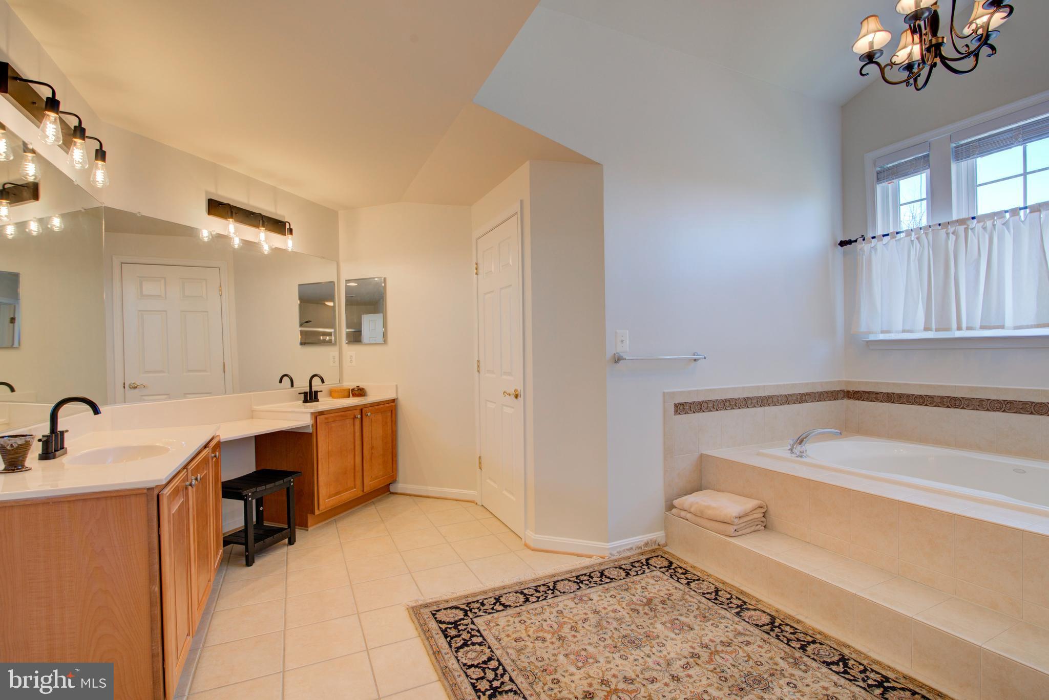 EDWARDS LANDING - Residential