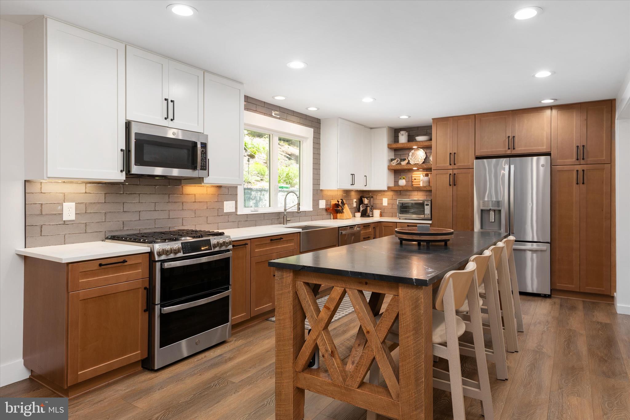 ANNAPOLIS LANDING - Residential