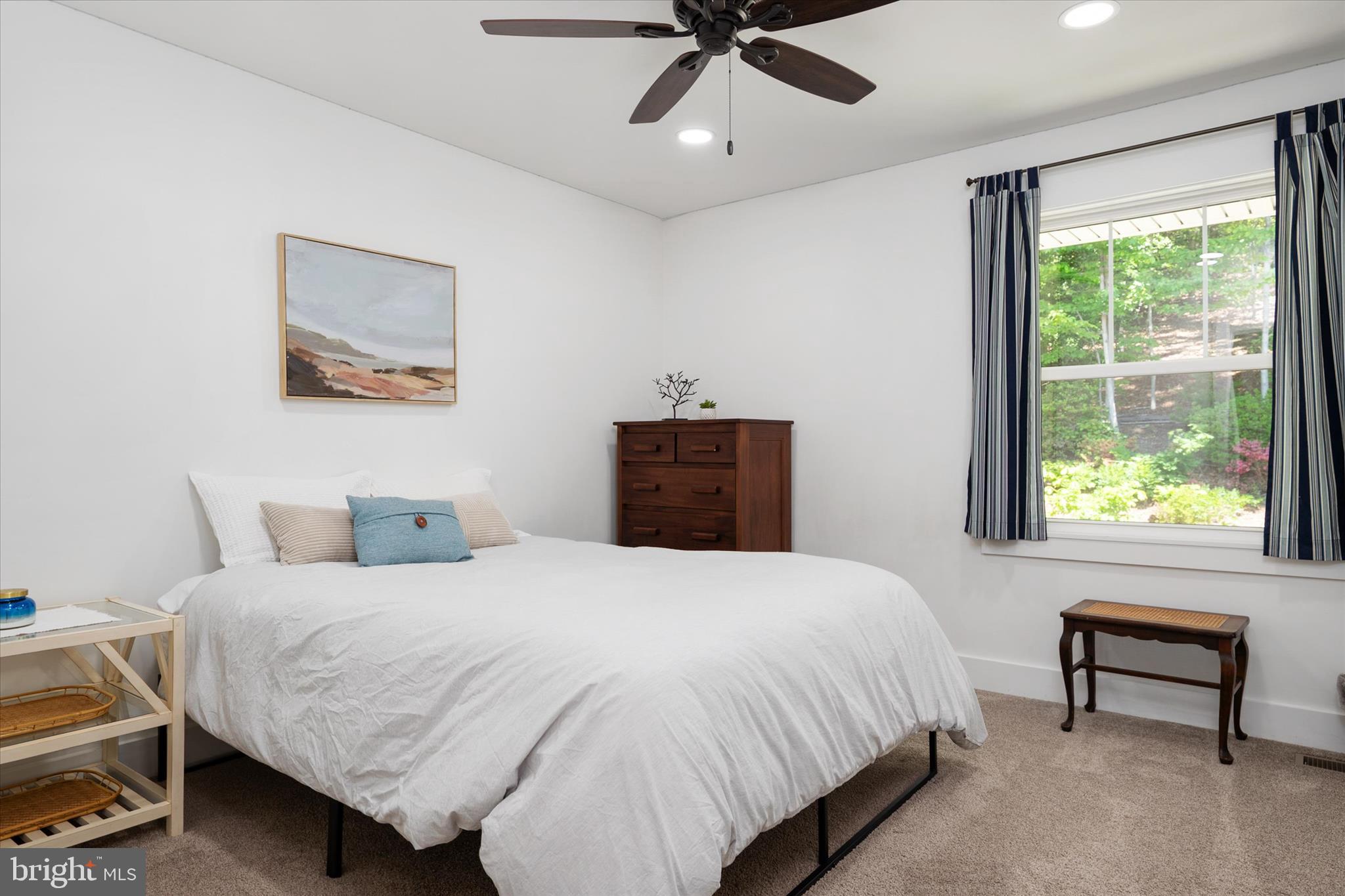 ANNAPOLIS LANDING - Residential