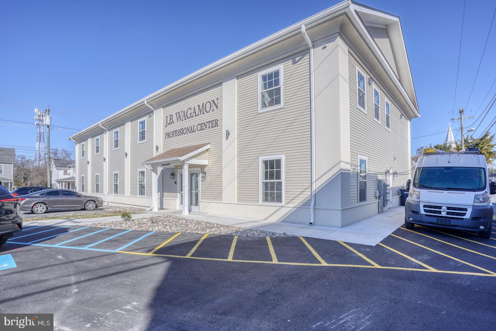 4 E LAUREL STREET 102