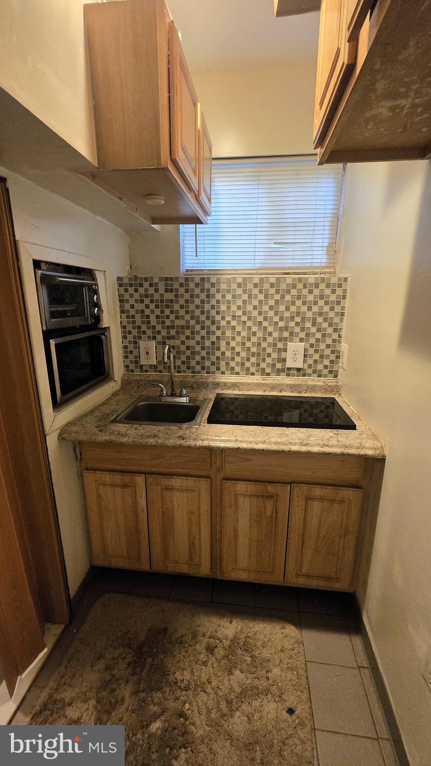 COLONY SQ 01 - Residential