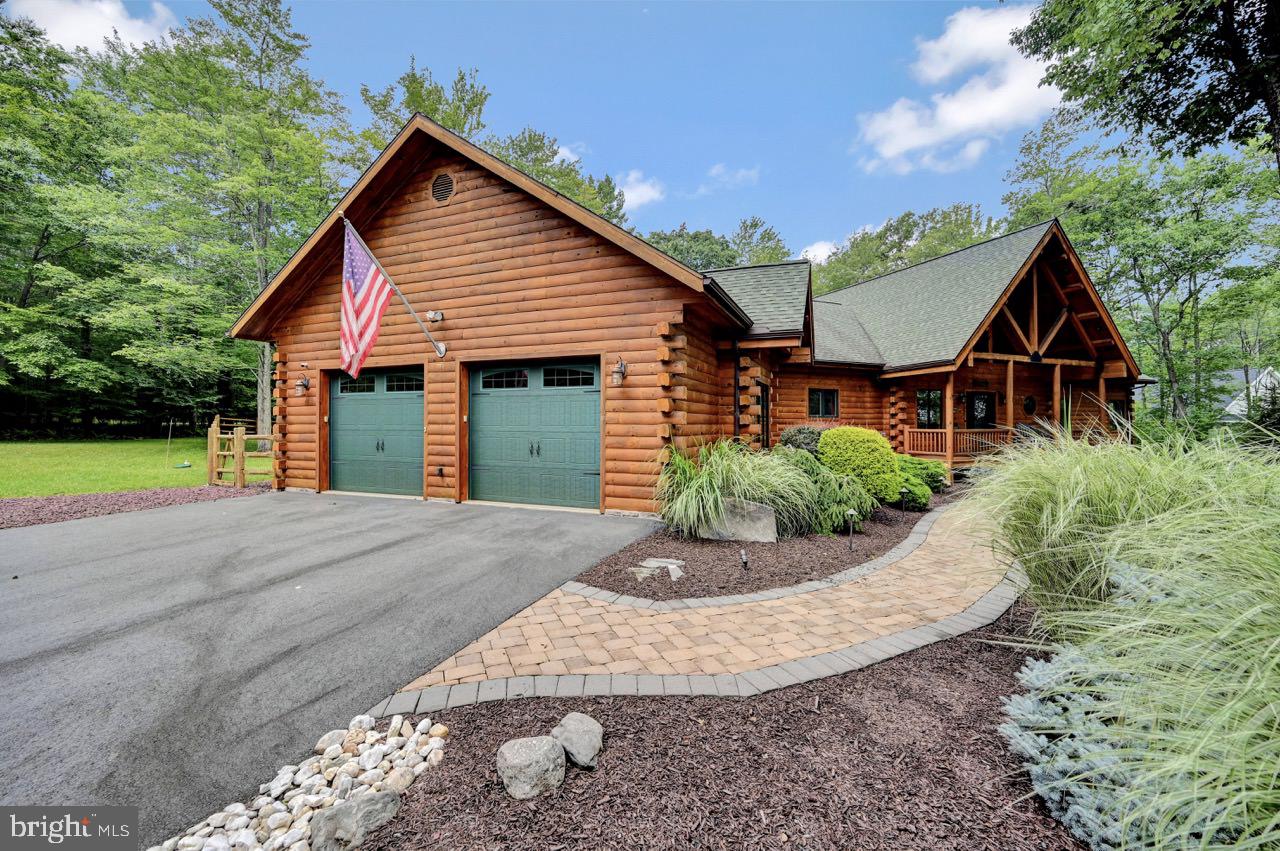 SPLIT ROCK - Residential