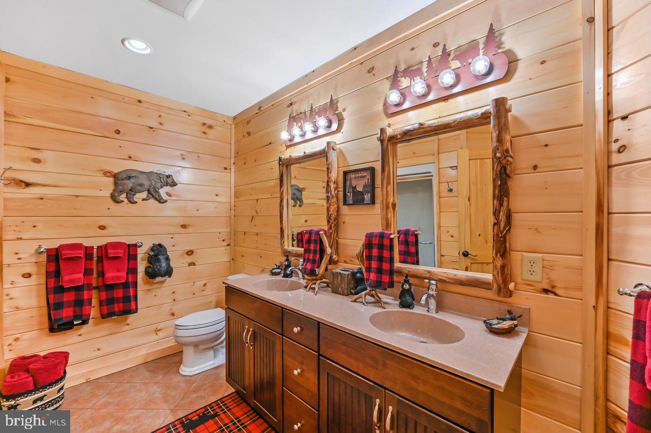 SPLIT ROCK - Residential