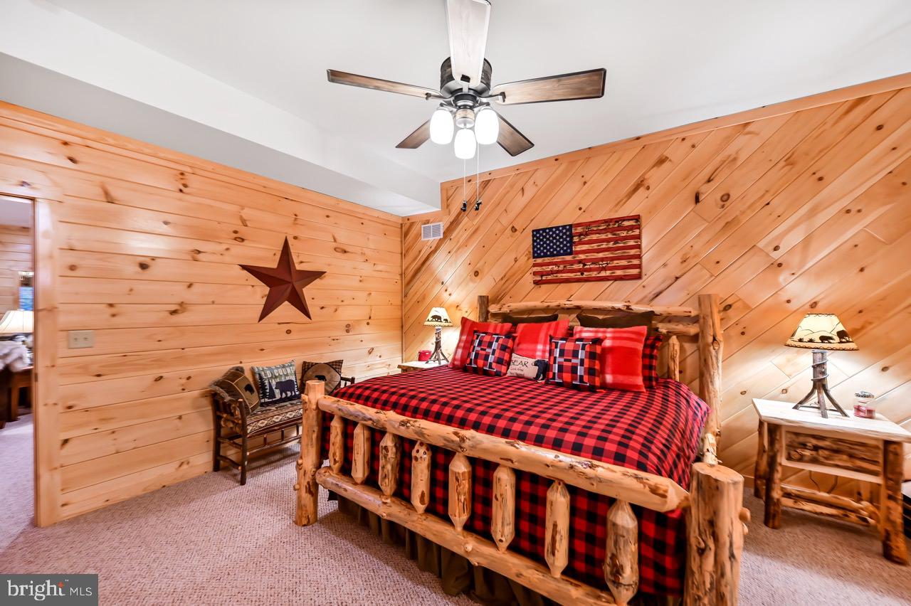 SPLIT ROCK - Residential