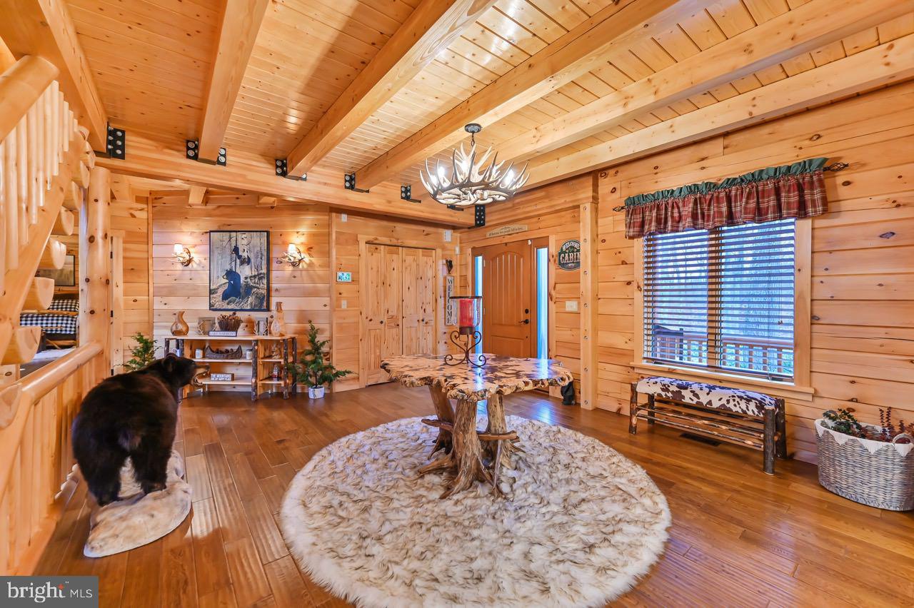 SPLIT ROCK - Residential