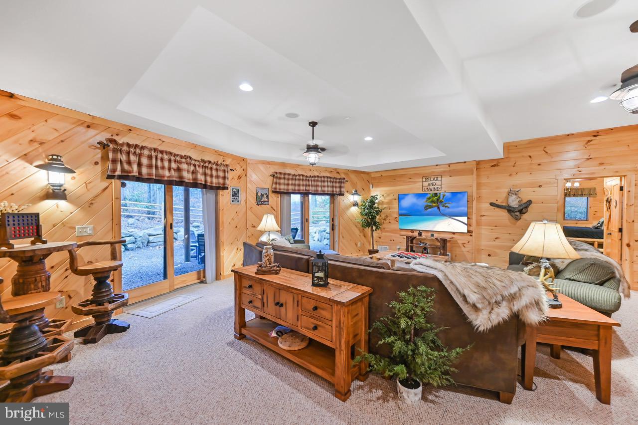 SPLIT ROCK - Residential