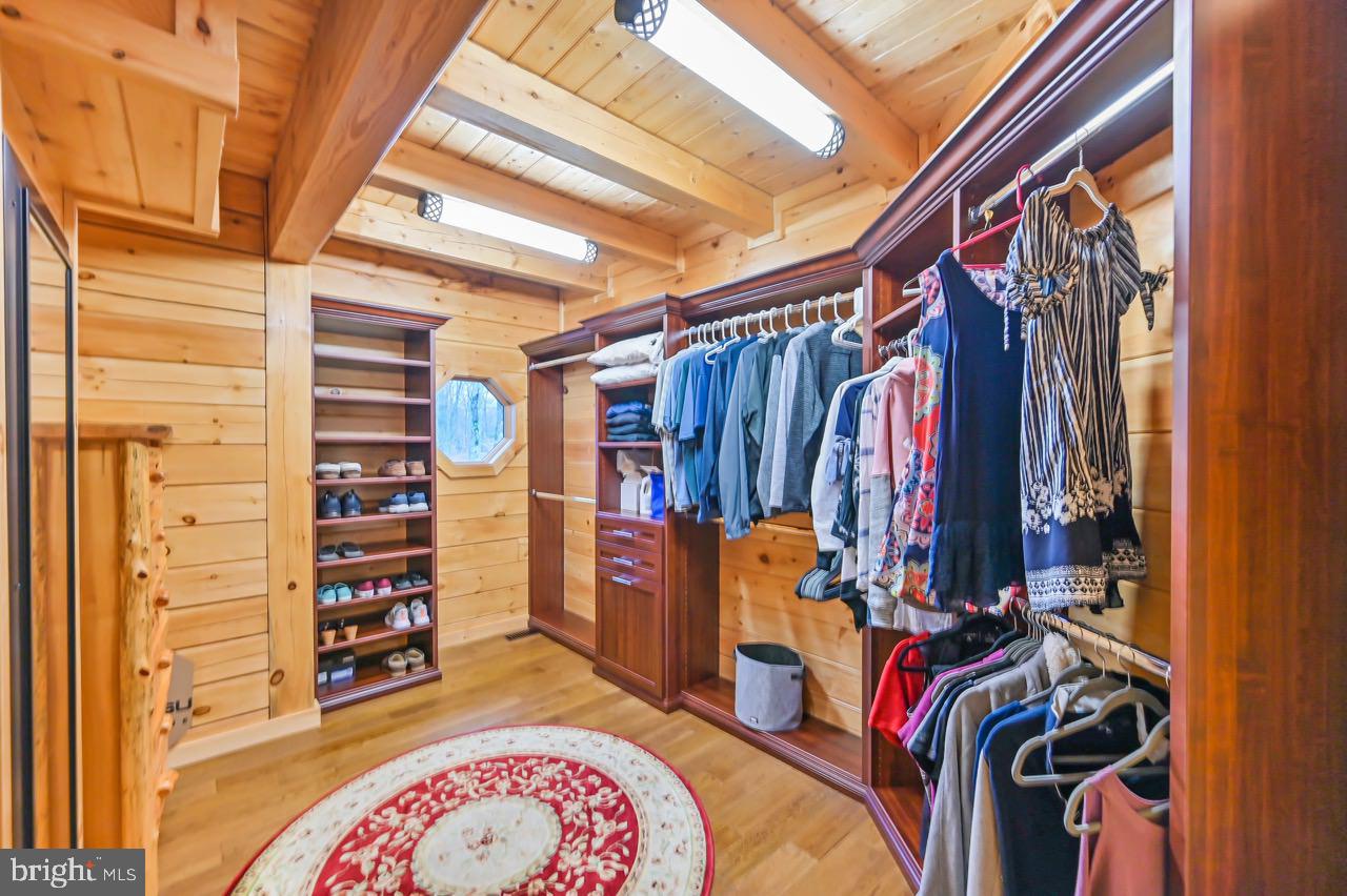 SPLIT ROCK - Residential