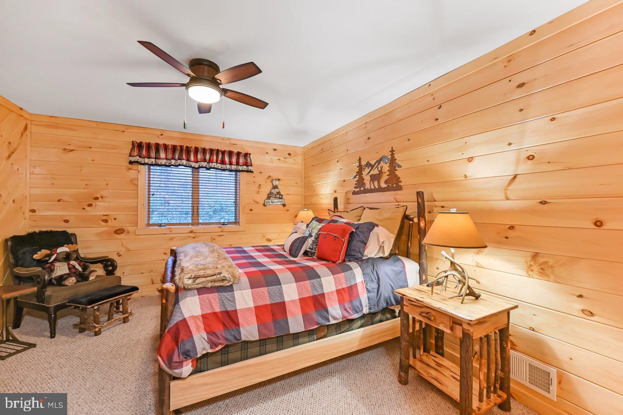 SPLIT ROCK - Residential