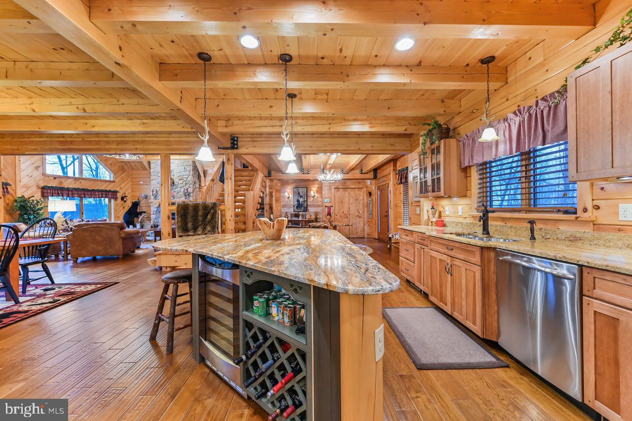 SPLIT ROCK - Residential