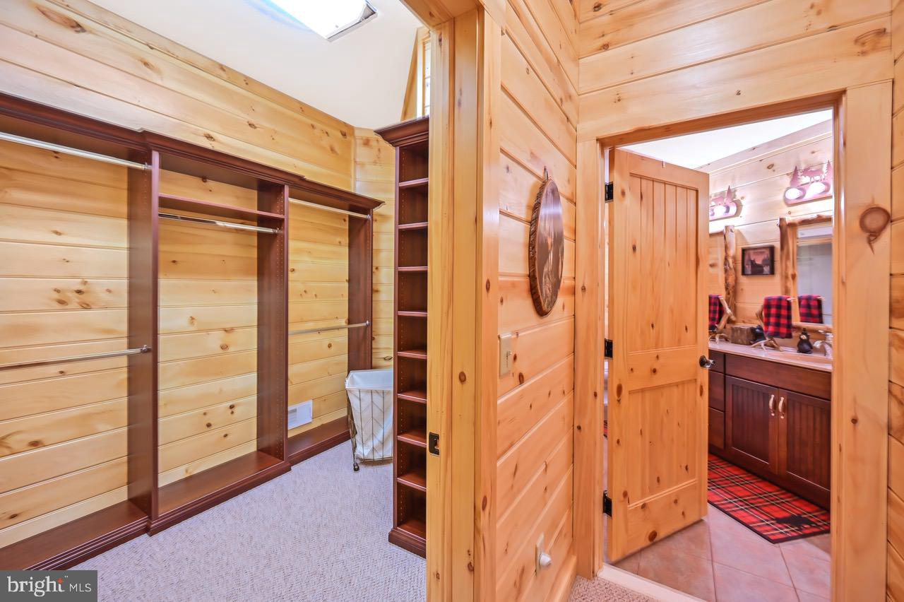 SPLIT ROCK - Residential