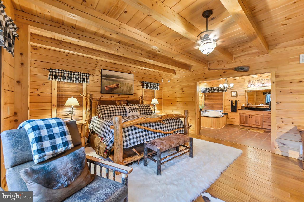 SPLIT ROCK - Residential