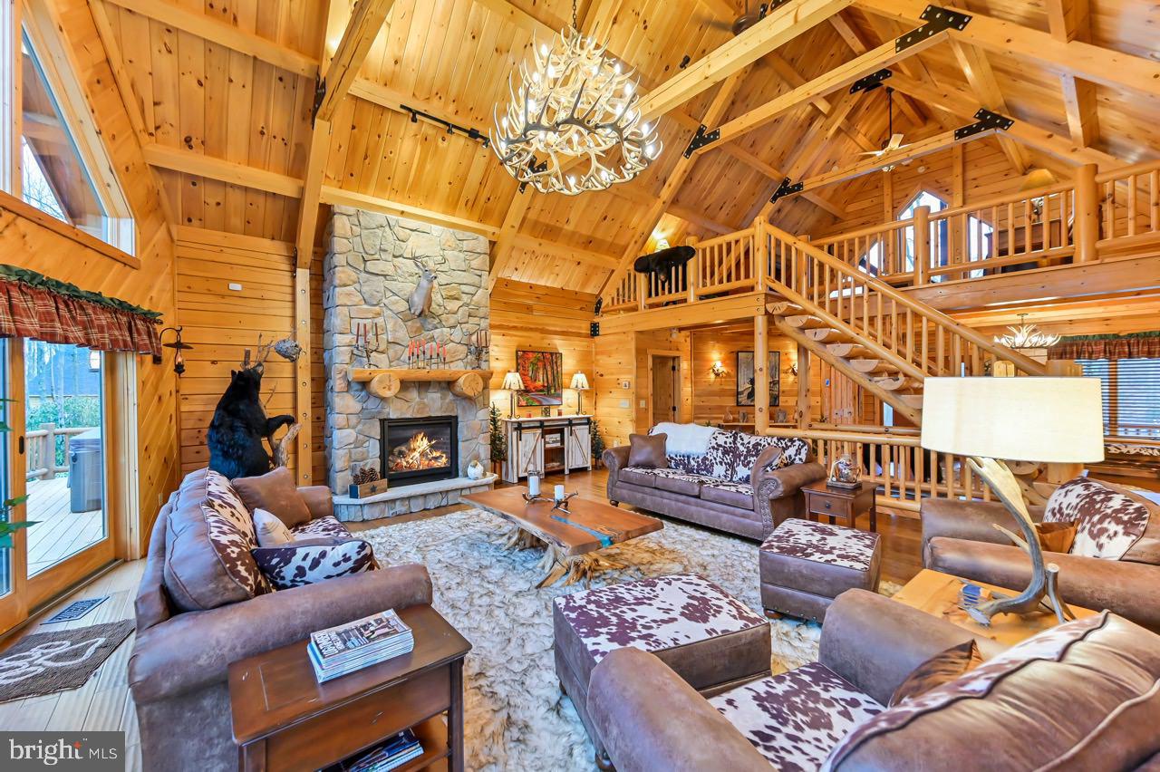 SPLIT ROCK - Residential