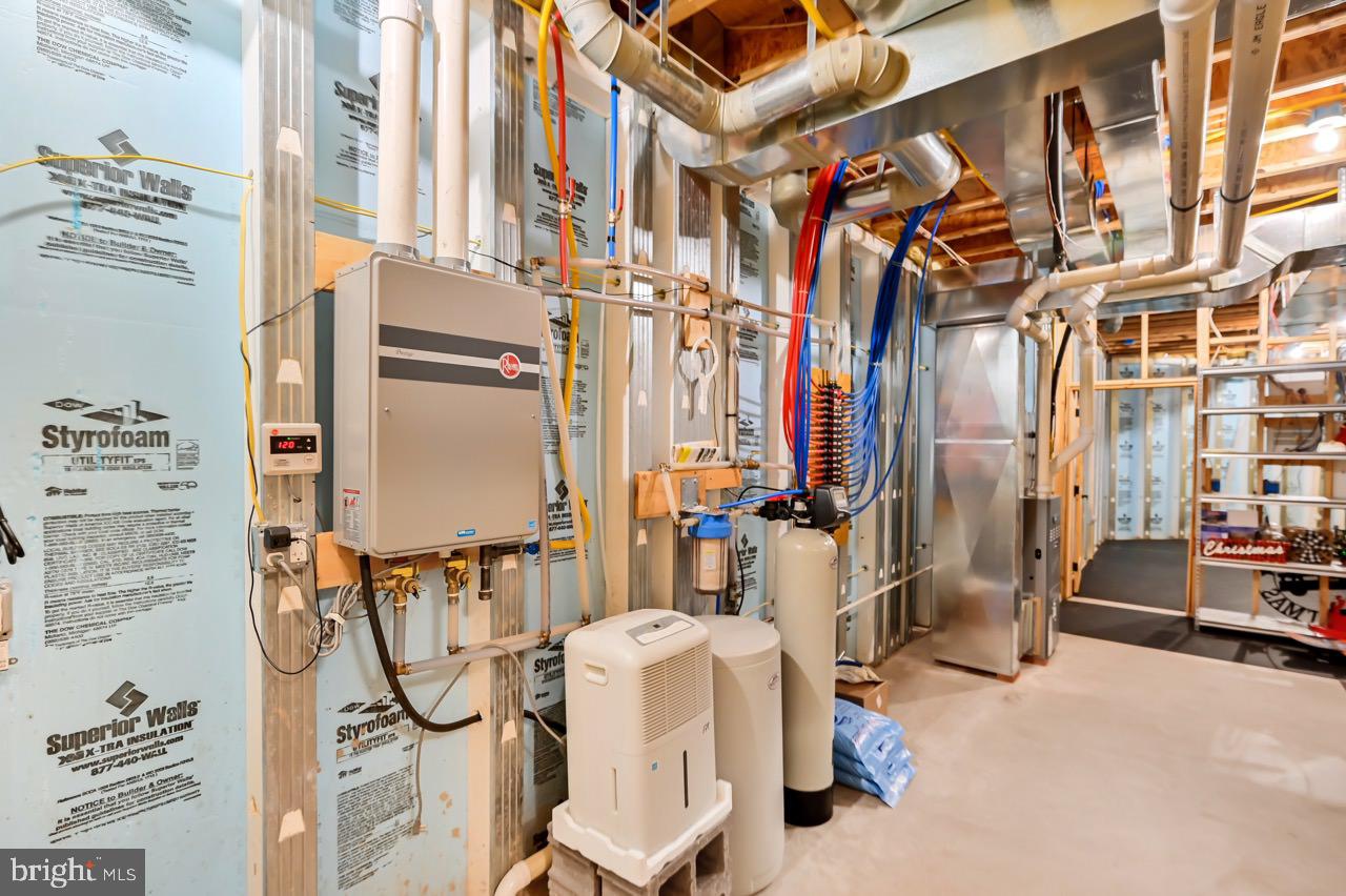 SPLIT ROCK - Residential