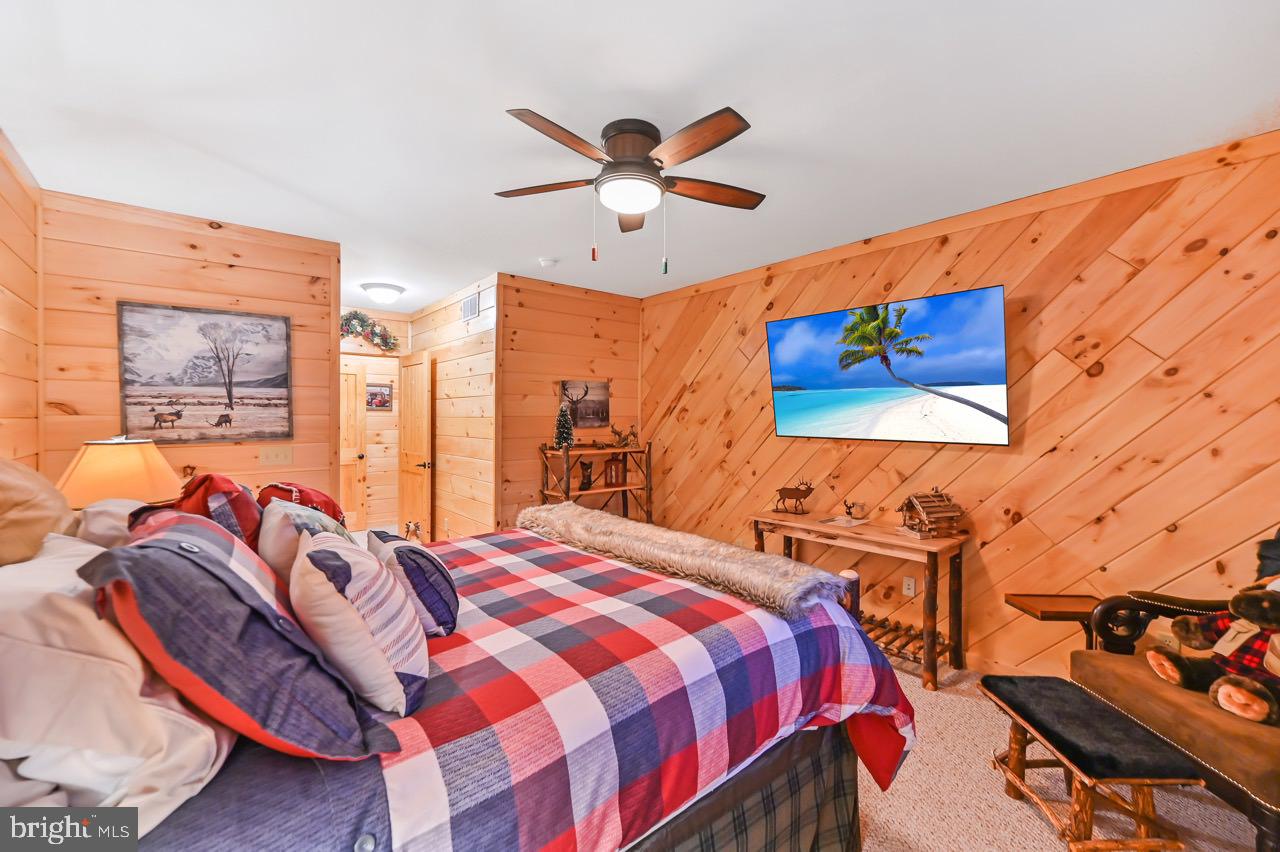 SPLIT ROCK - Residential