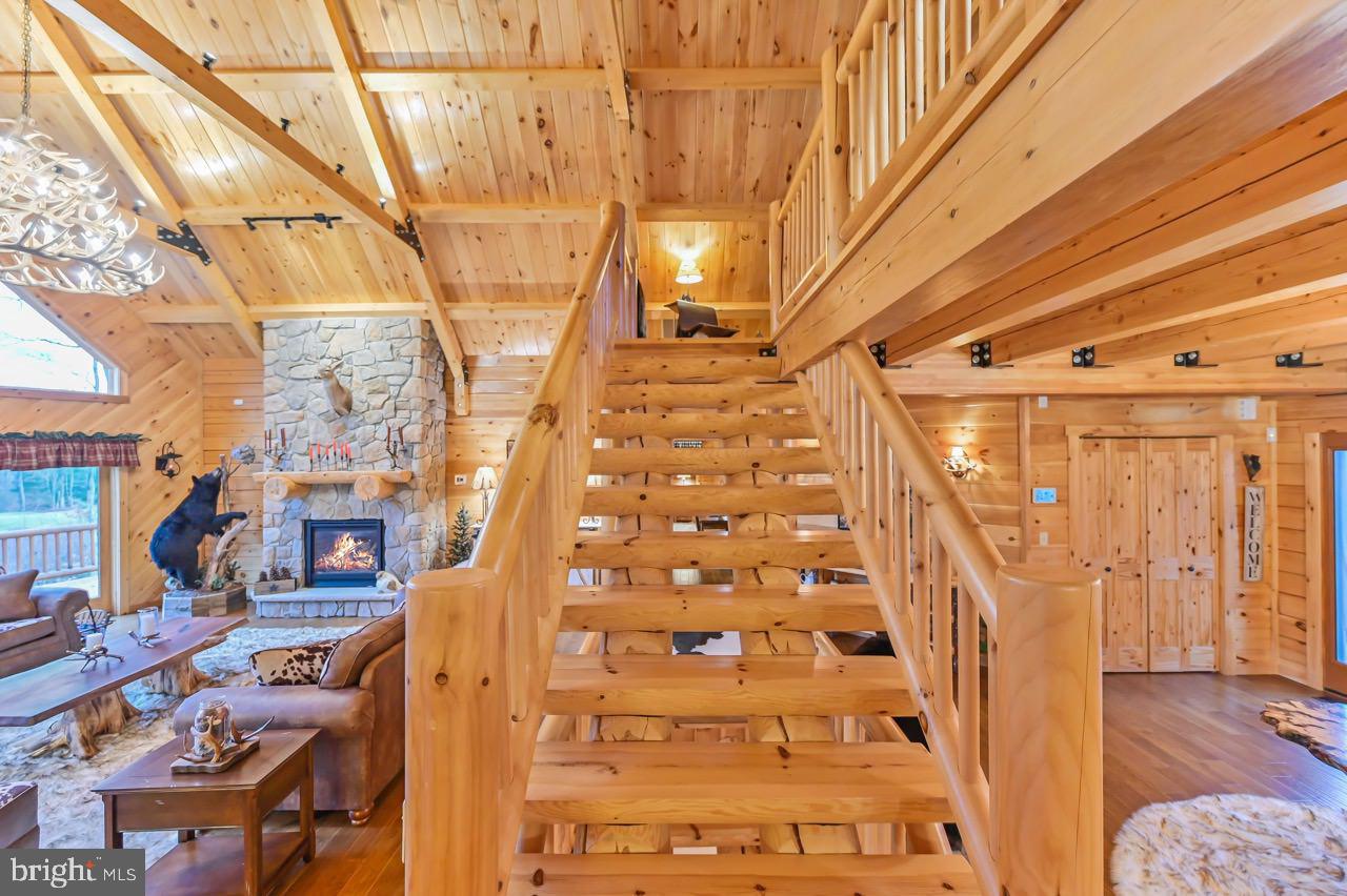 SPLIT ROCK - Residential