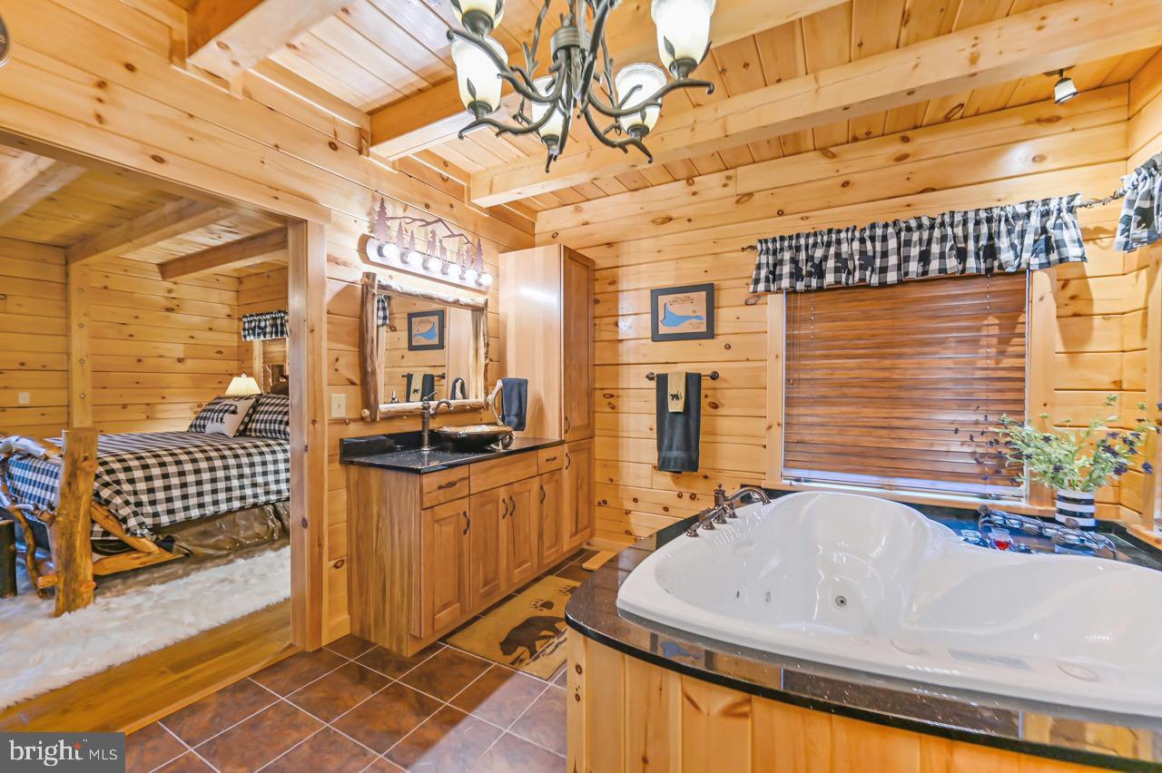 SPLIT ROCK - Residential