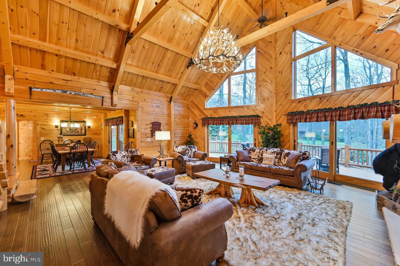 SPLIT ROCK - Residential